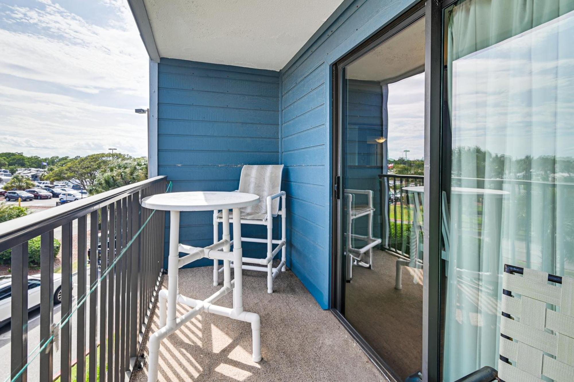 Myrtle In Gated Community With Pools! Apartment