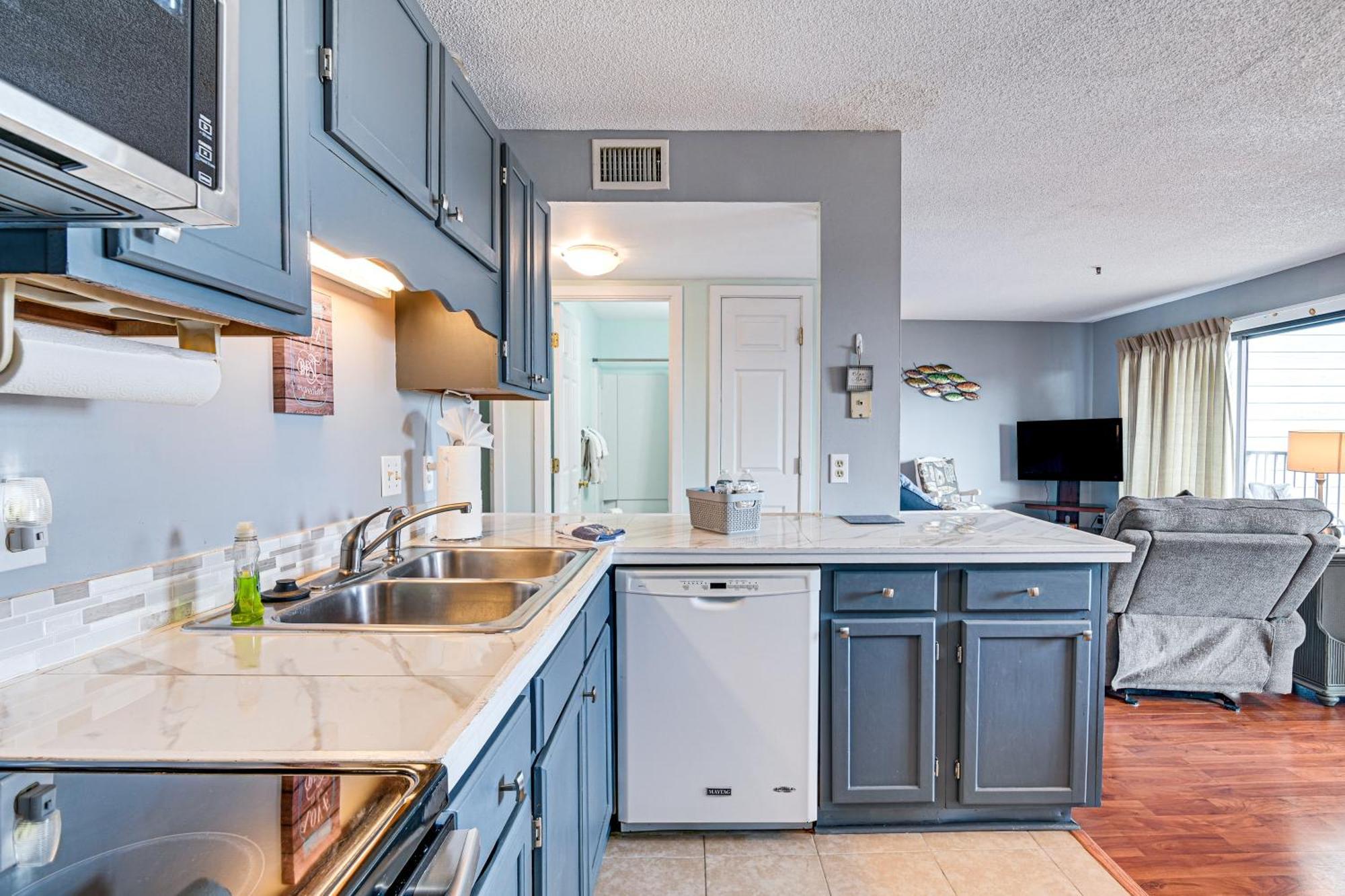 Myrtle In Gated Community With Pools! Apartment Myrtle Beach