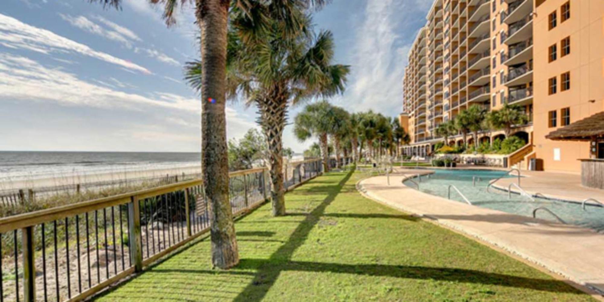 Beachfront At Dunes Village Apartment