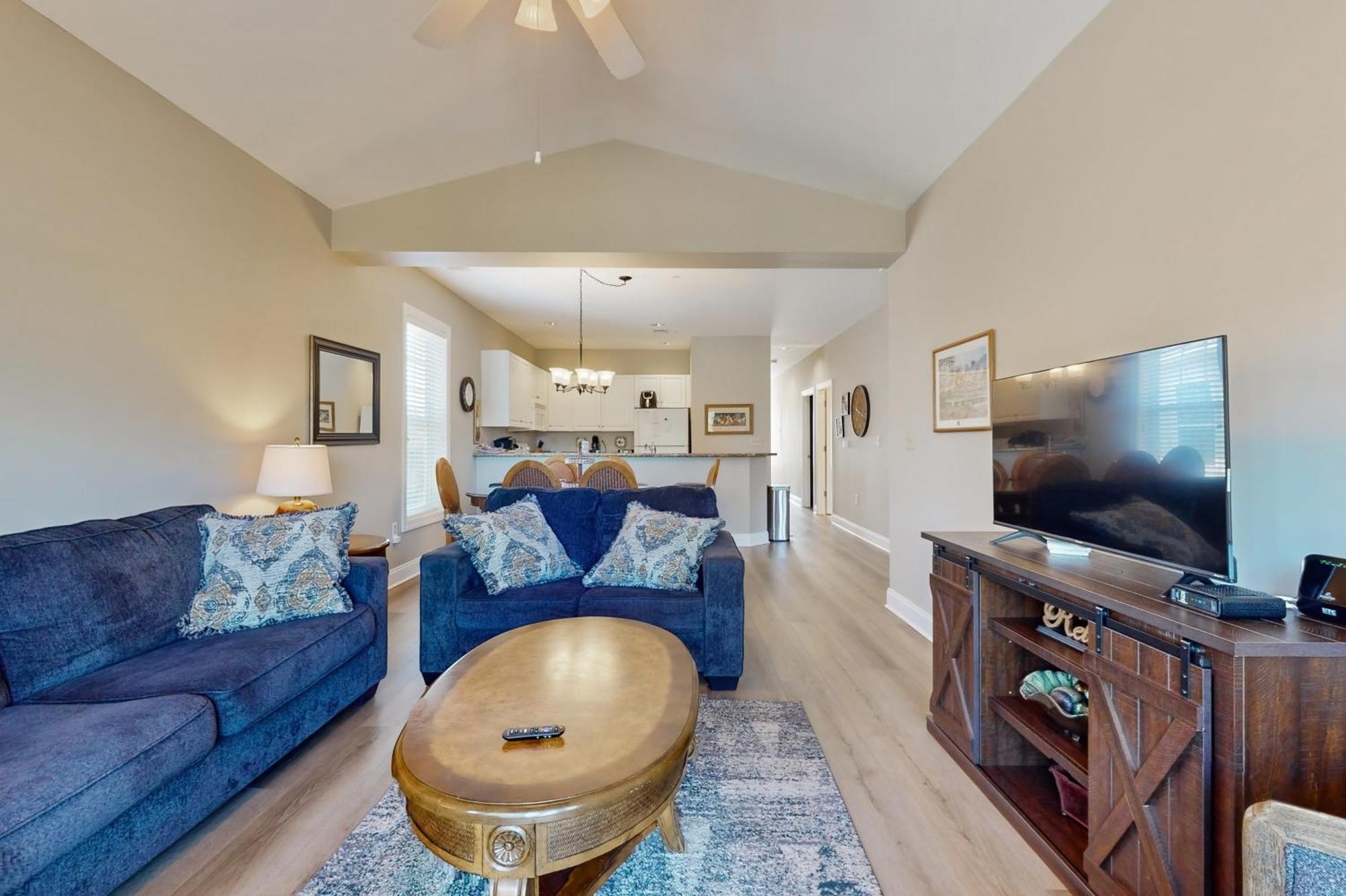 Apartment World Tour, Unit #306 *