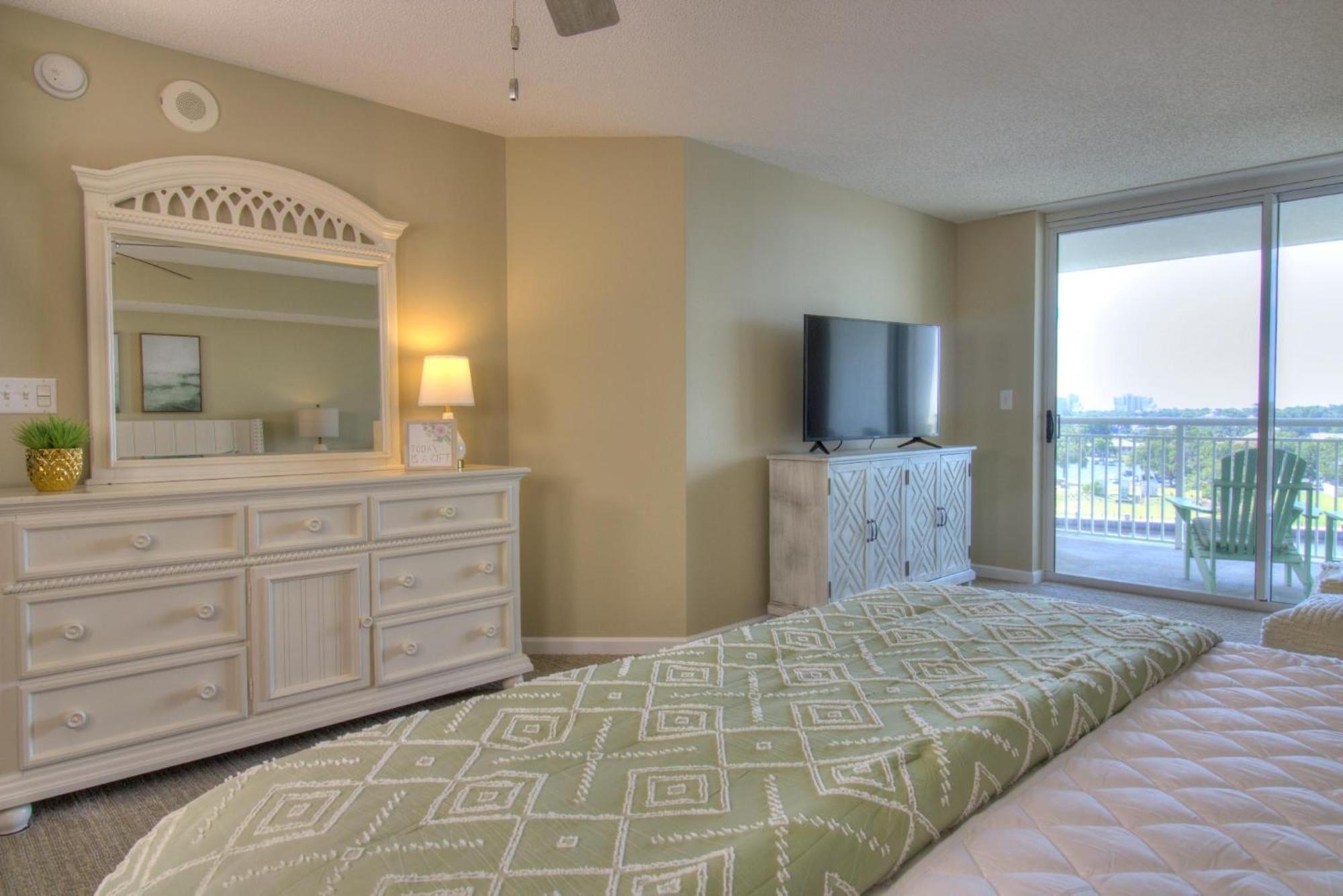 Barefoot Yacht Club - 2-804 Myrtle Beach