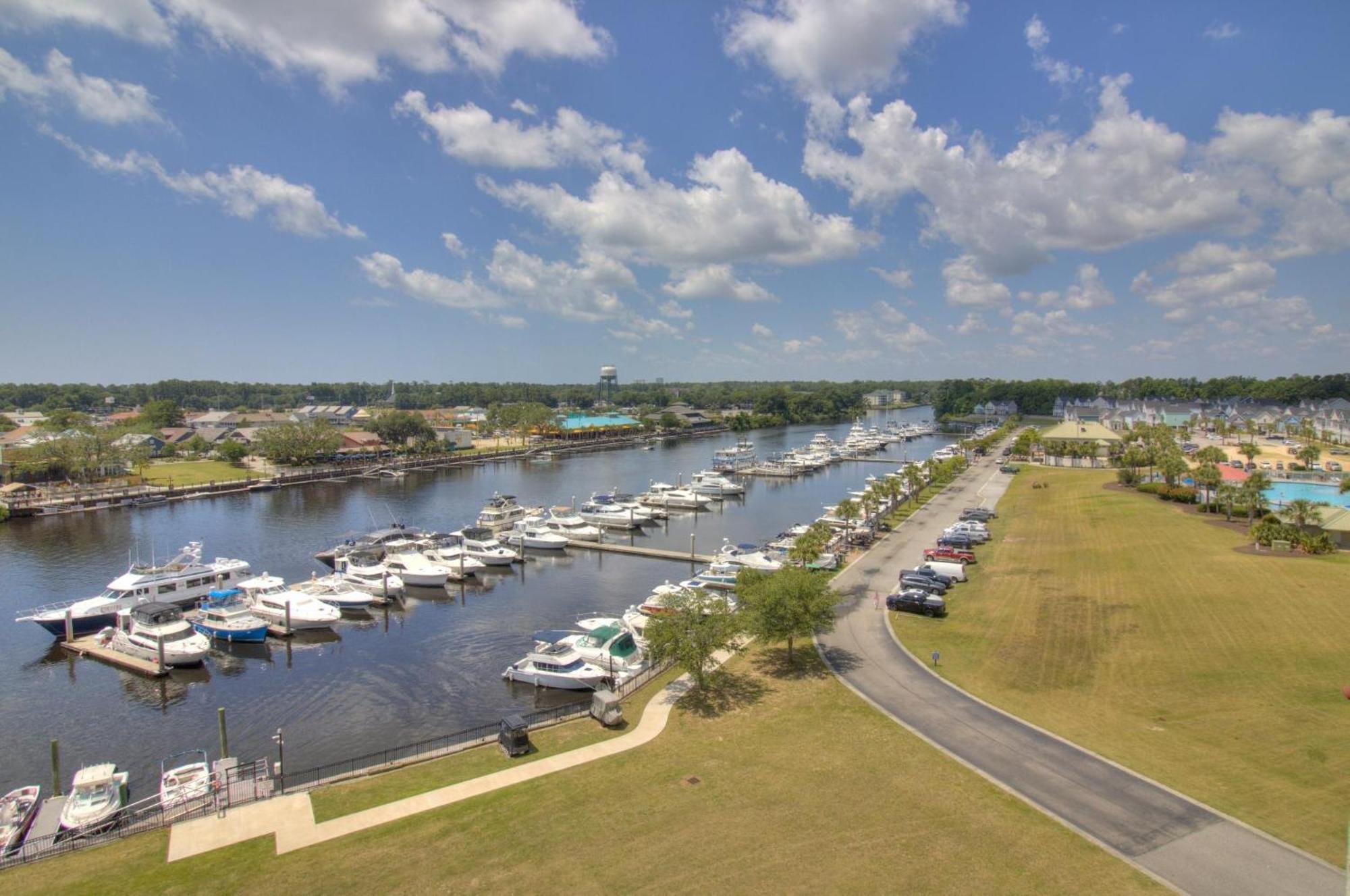 Barefoot Yacht Club - 2-804 *