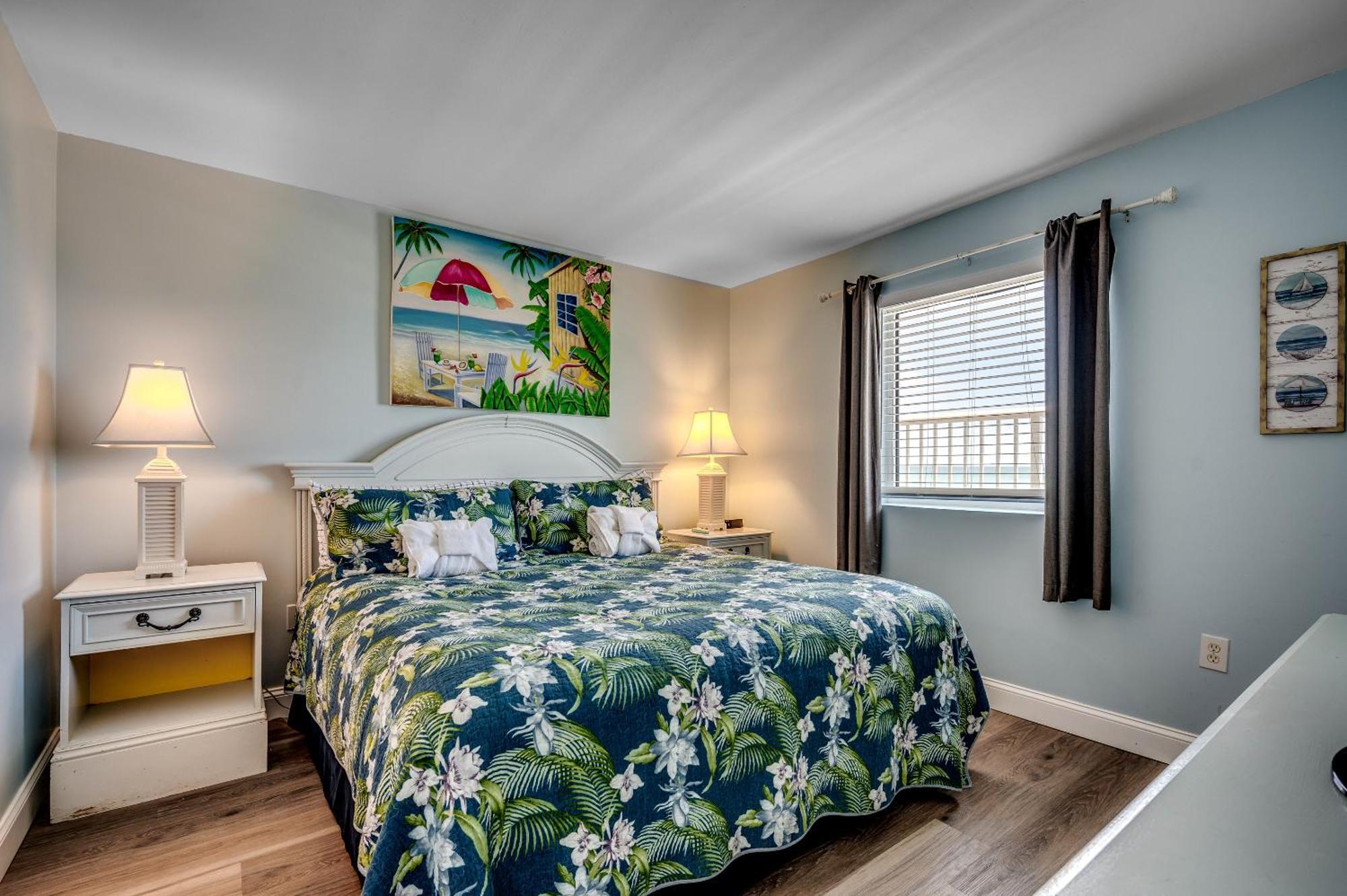 Oceanfront 2 Bedroom On Cam 2nd Floor