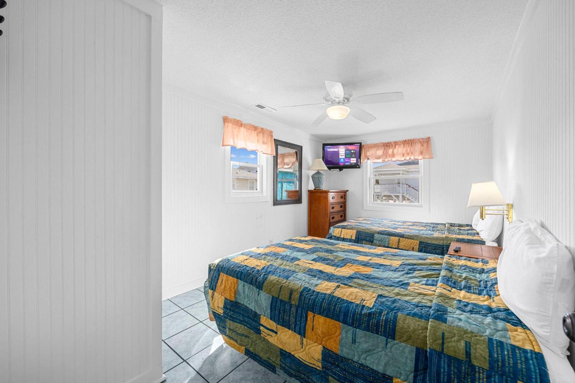 Sea View Unit 4 *