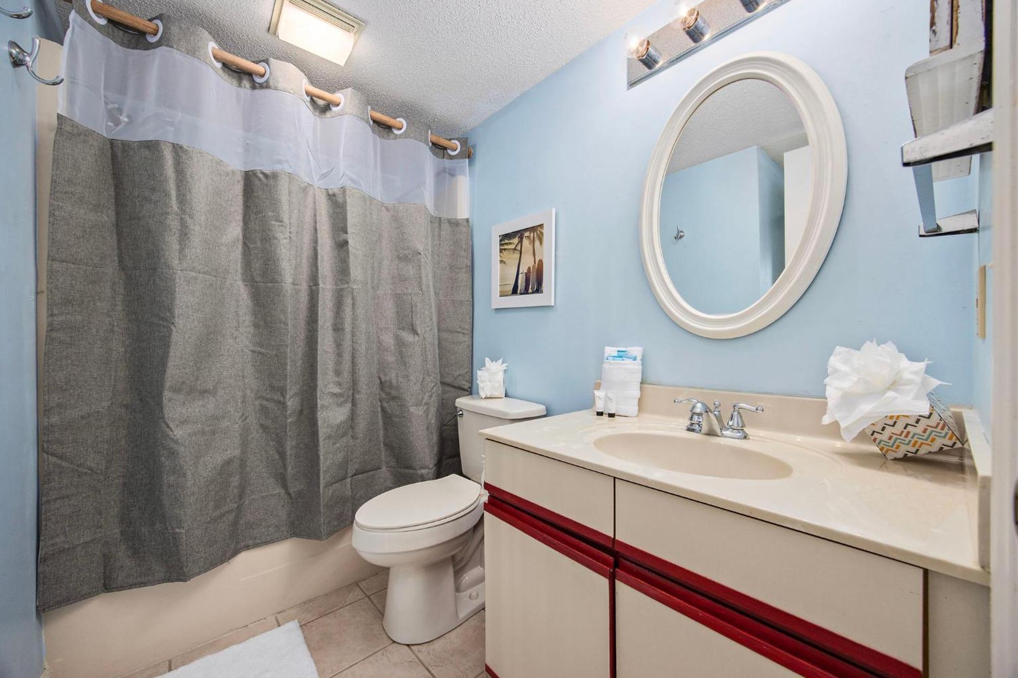 Grove Cove - 1 And Half Blocks From - Dog Friendly Holiday home *