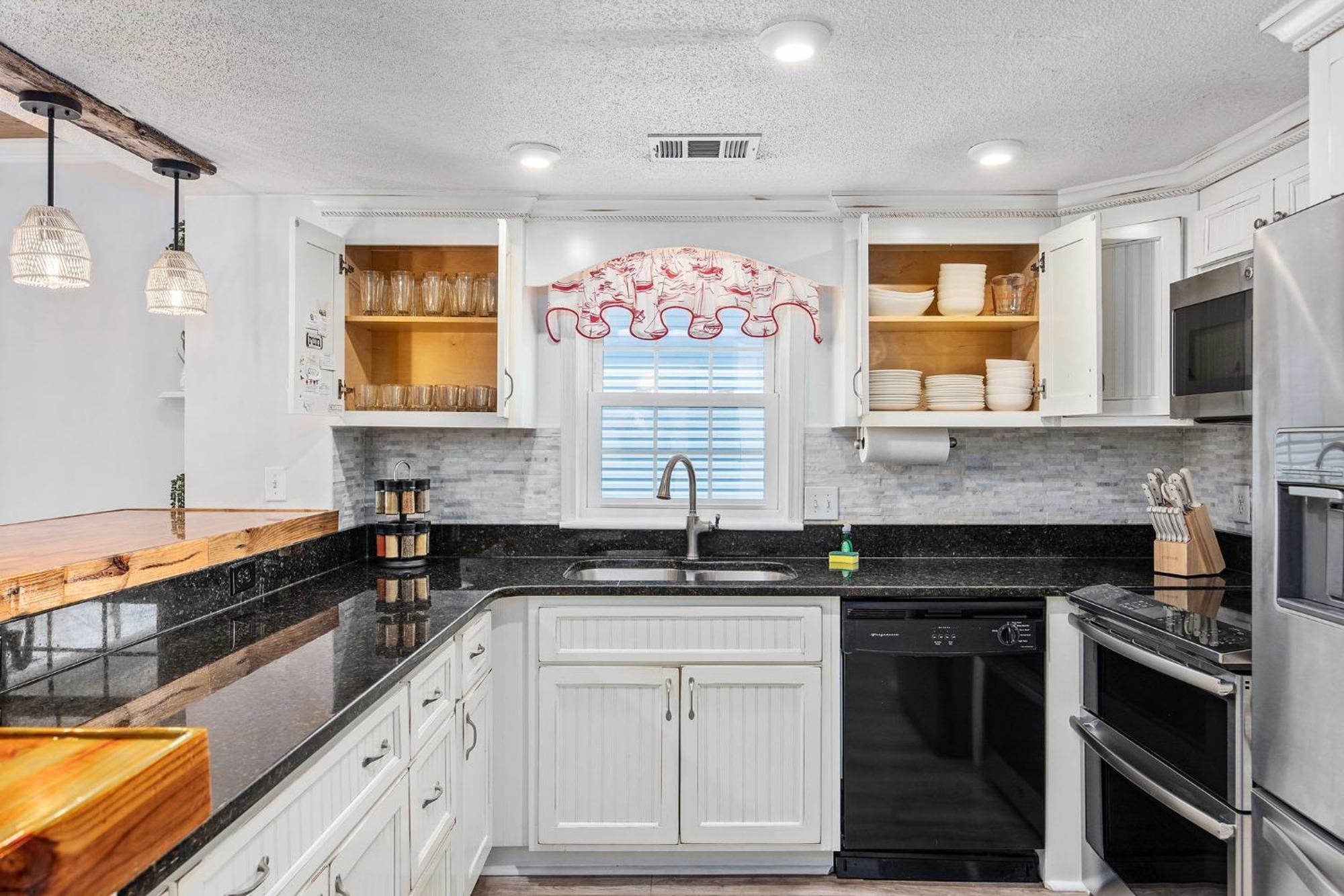 Holiday home Grove Cove - 1 And Half Blocks From - Dog Friendly