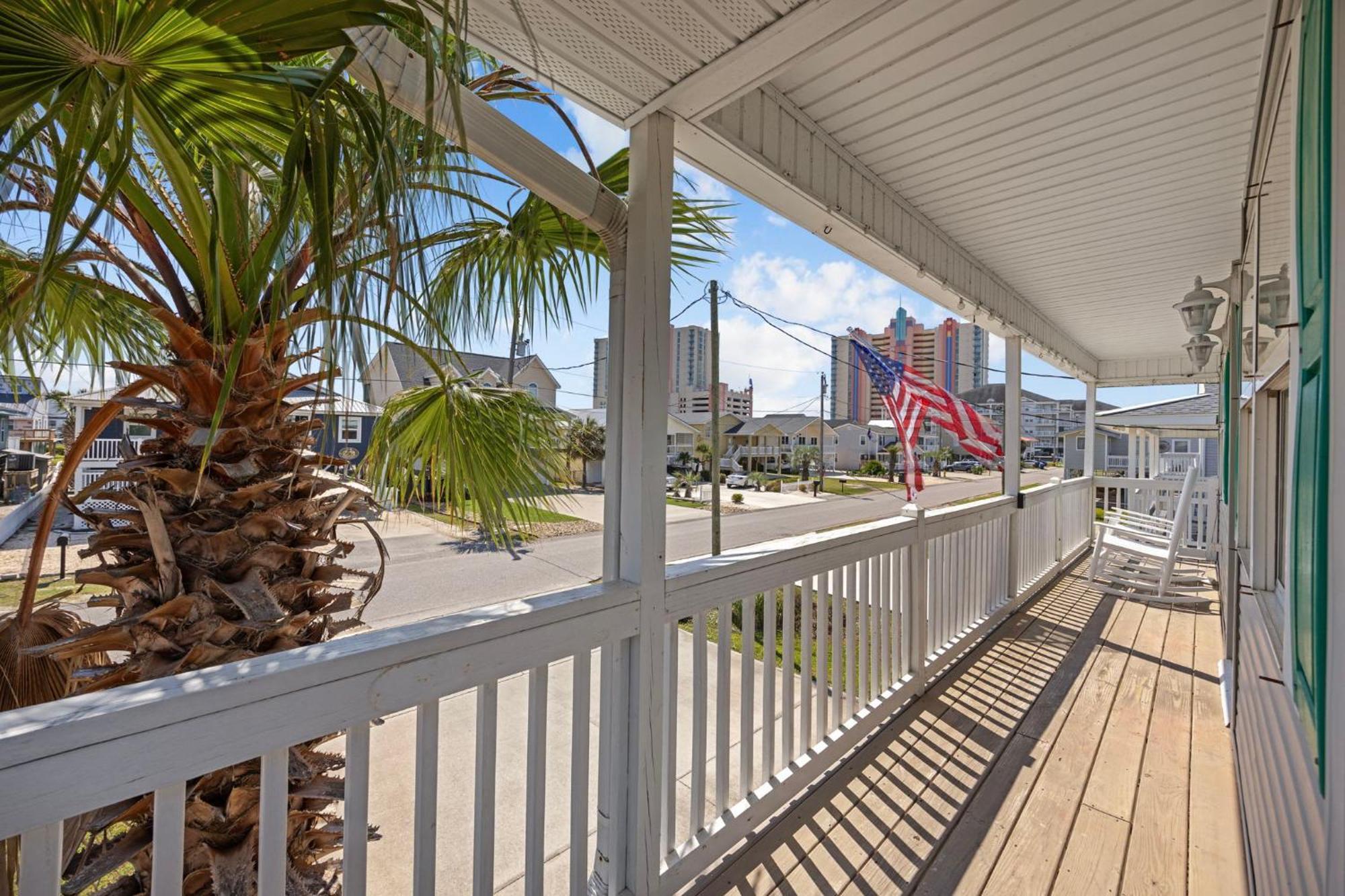 Grove Cove - 1 And Half Blocks From - Dog Friendly *