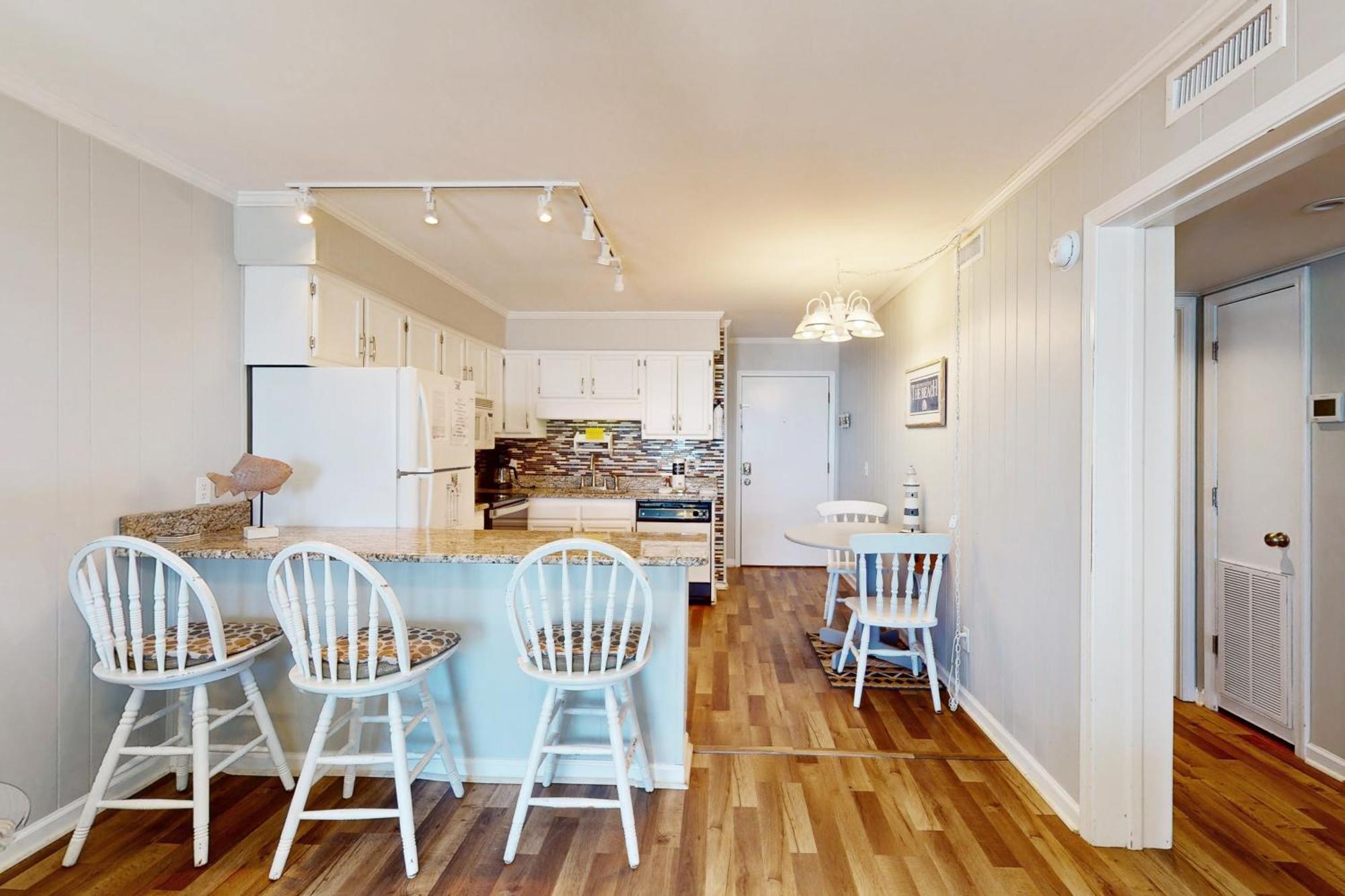 Apartment Place At The & Slice Of Heaven
