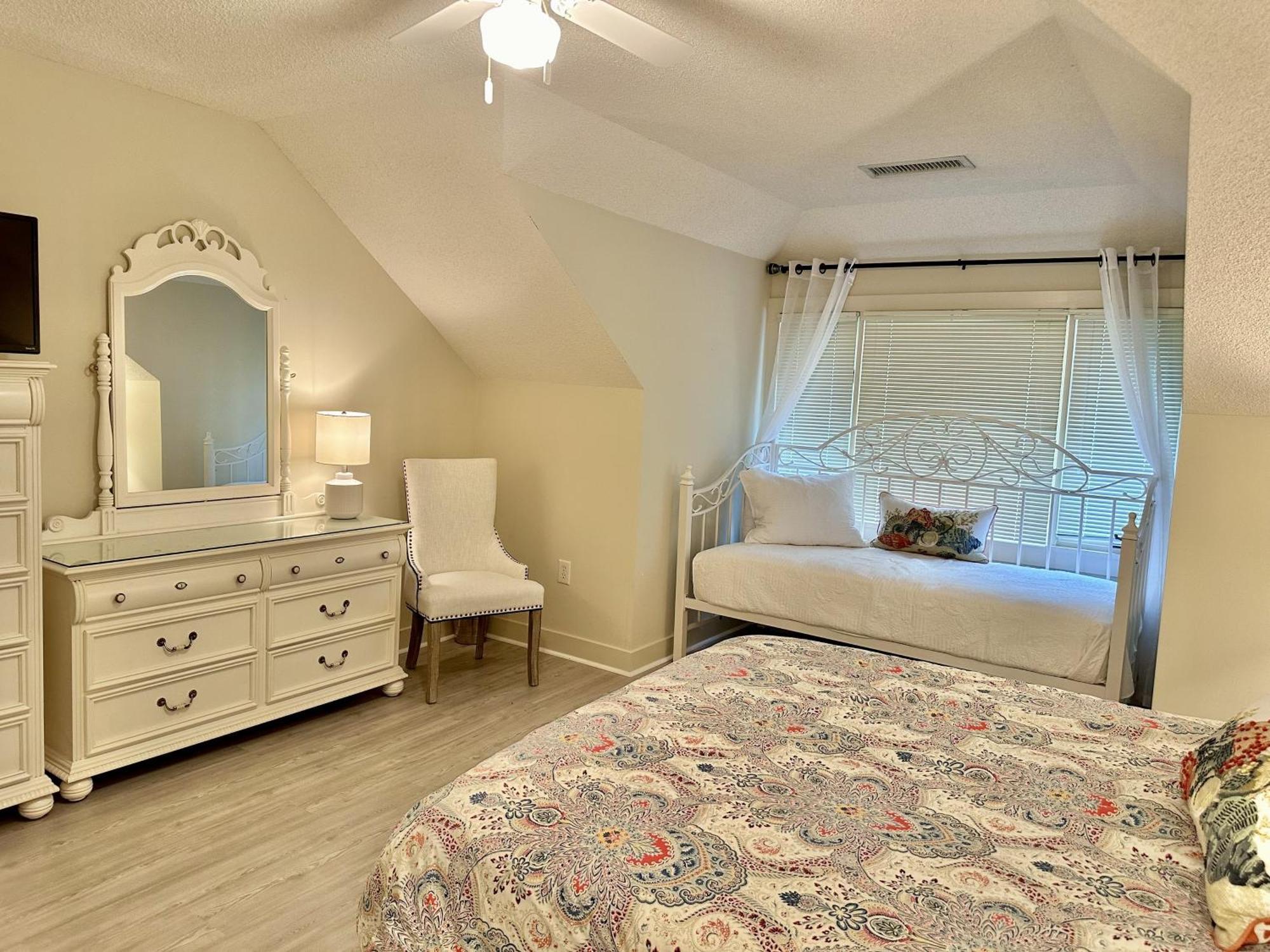 Villa Sun-filled With Access To Amenities, 3agt