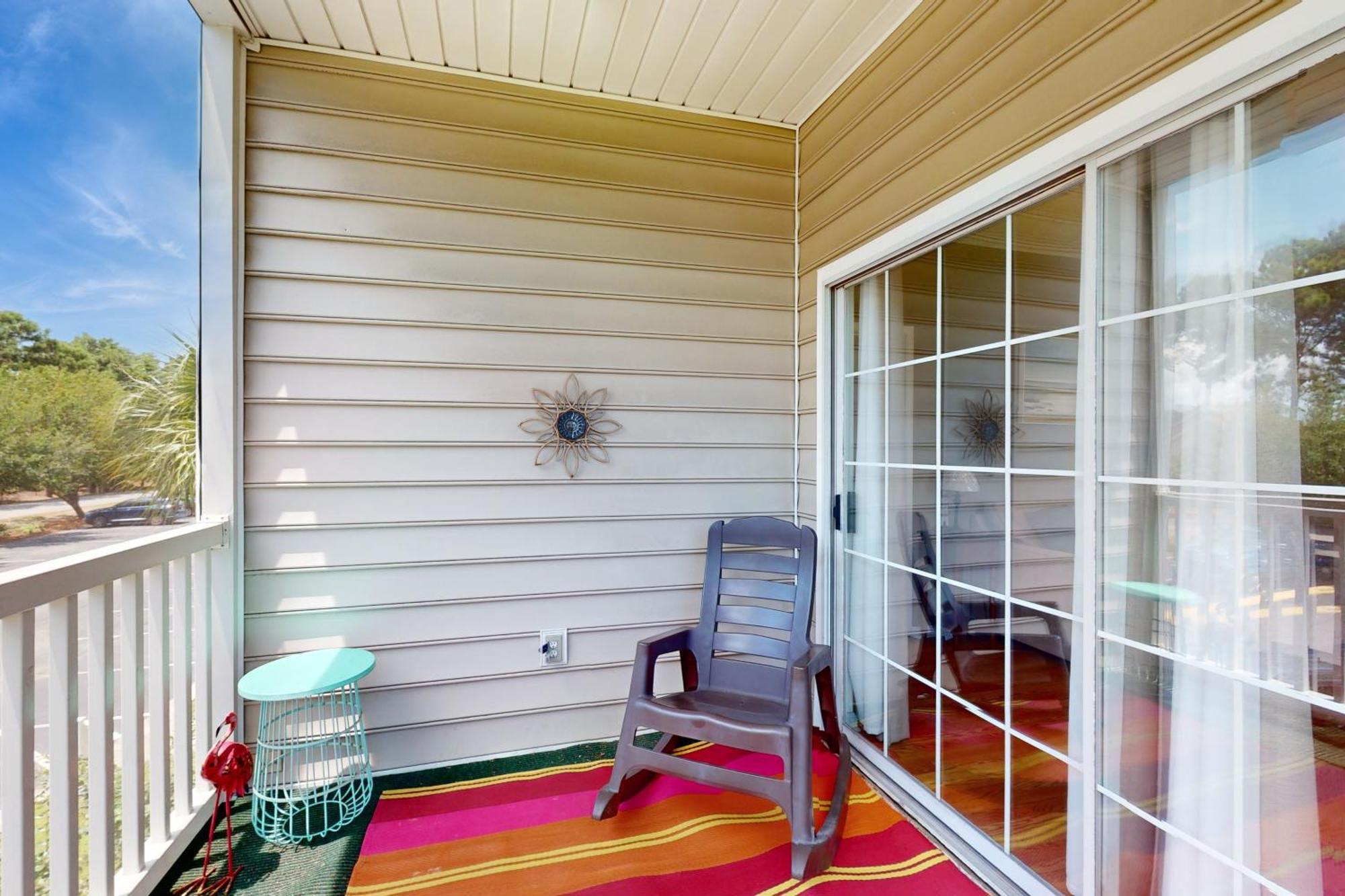 Cross Gate Unit 205
