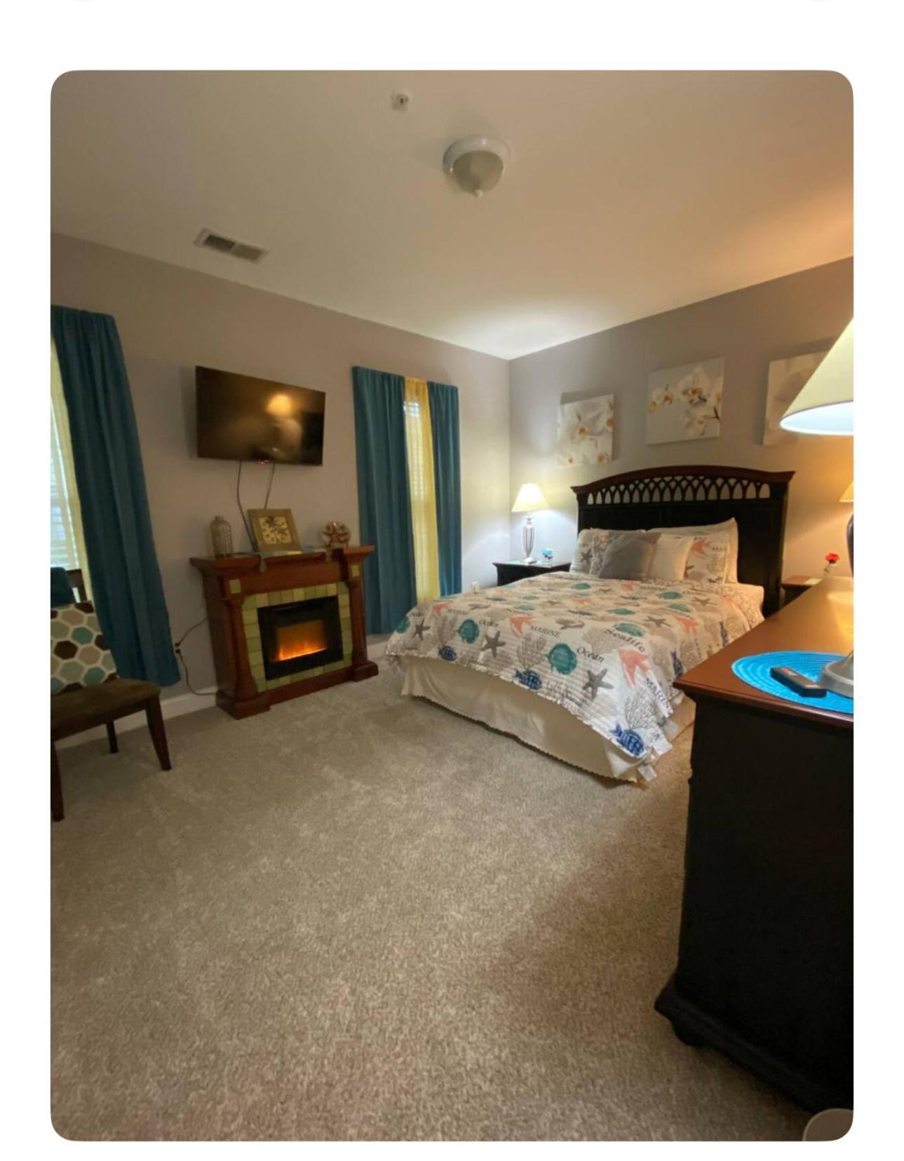 Aparthotel Sunset Oasis: Poolside Retreat With Patio Myrtle Beach