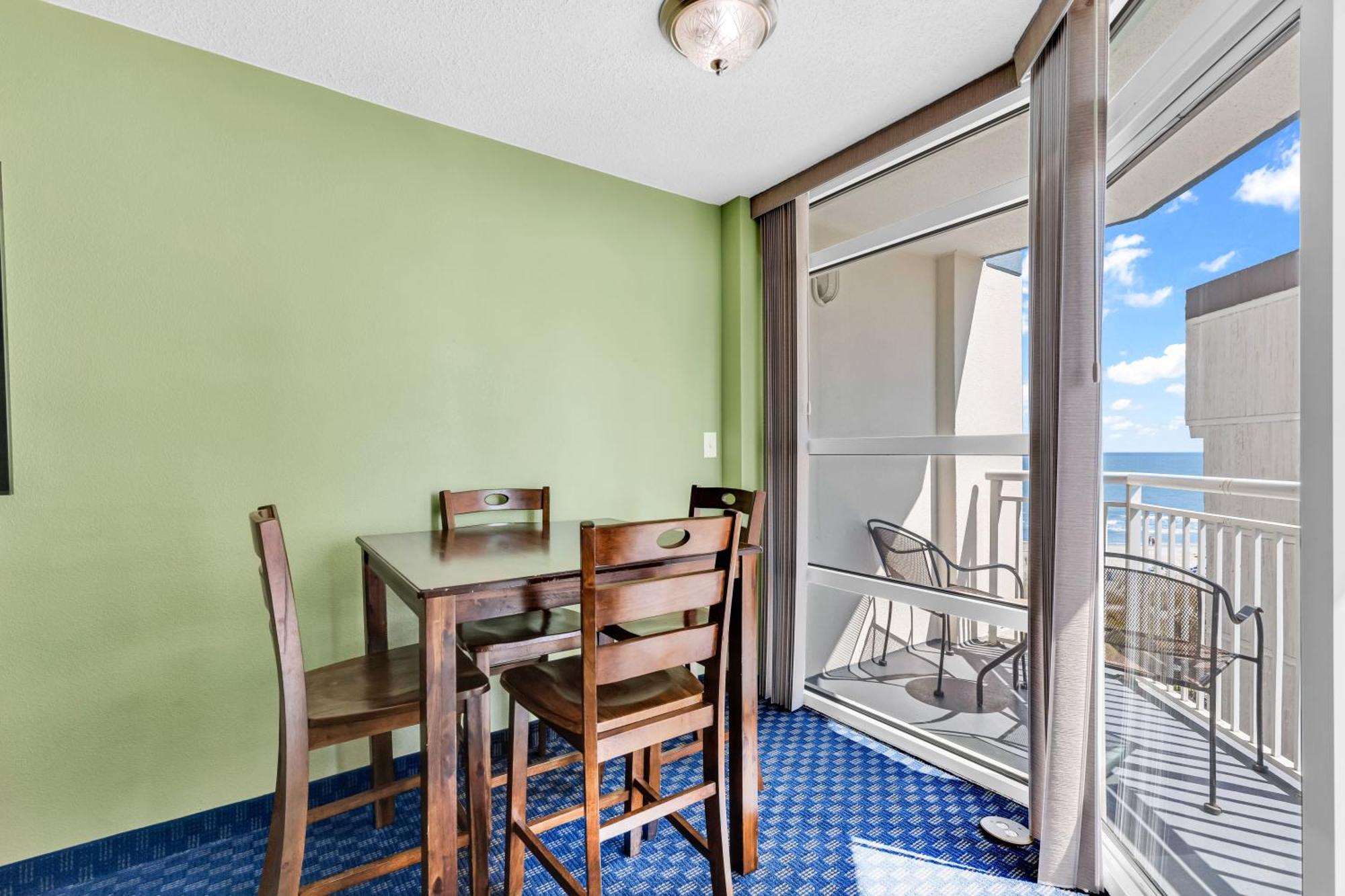 Carolinian Apartment