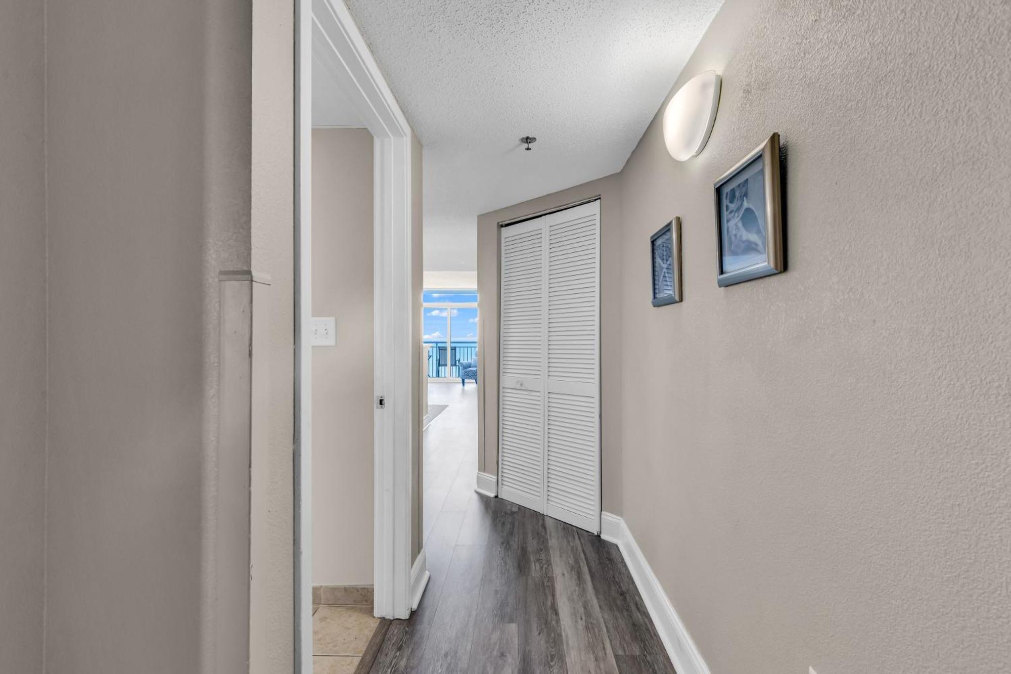 Carolinian Apartment *