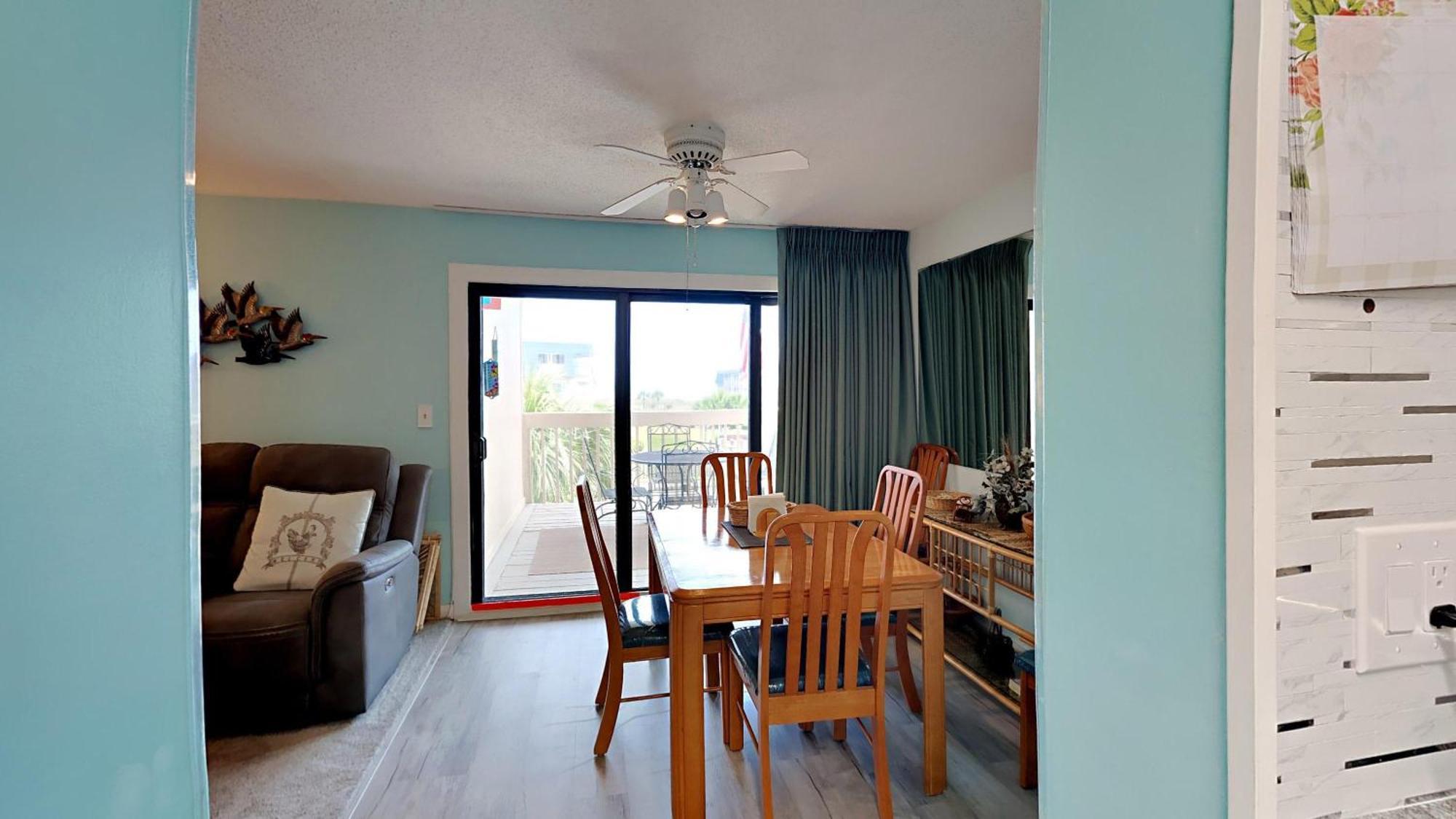 Holiday home Cozy 2br With Full Kitchen Outdoor Pool *