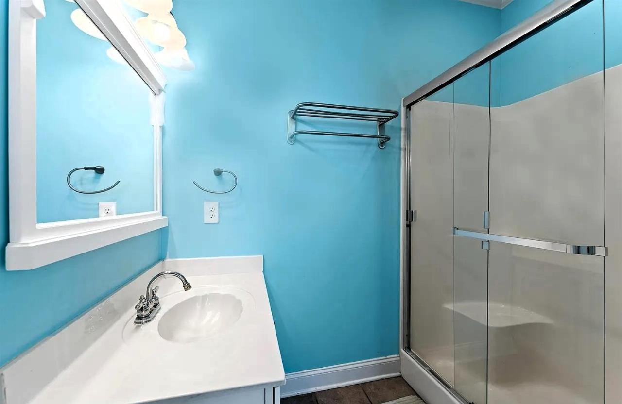 611a North Ocean Boulevard *