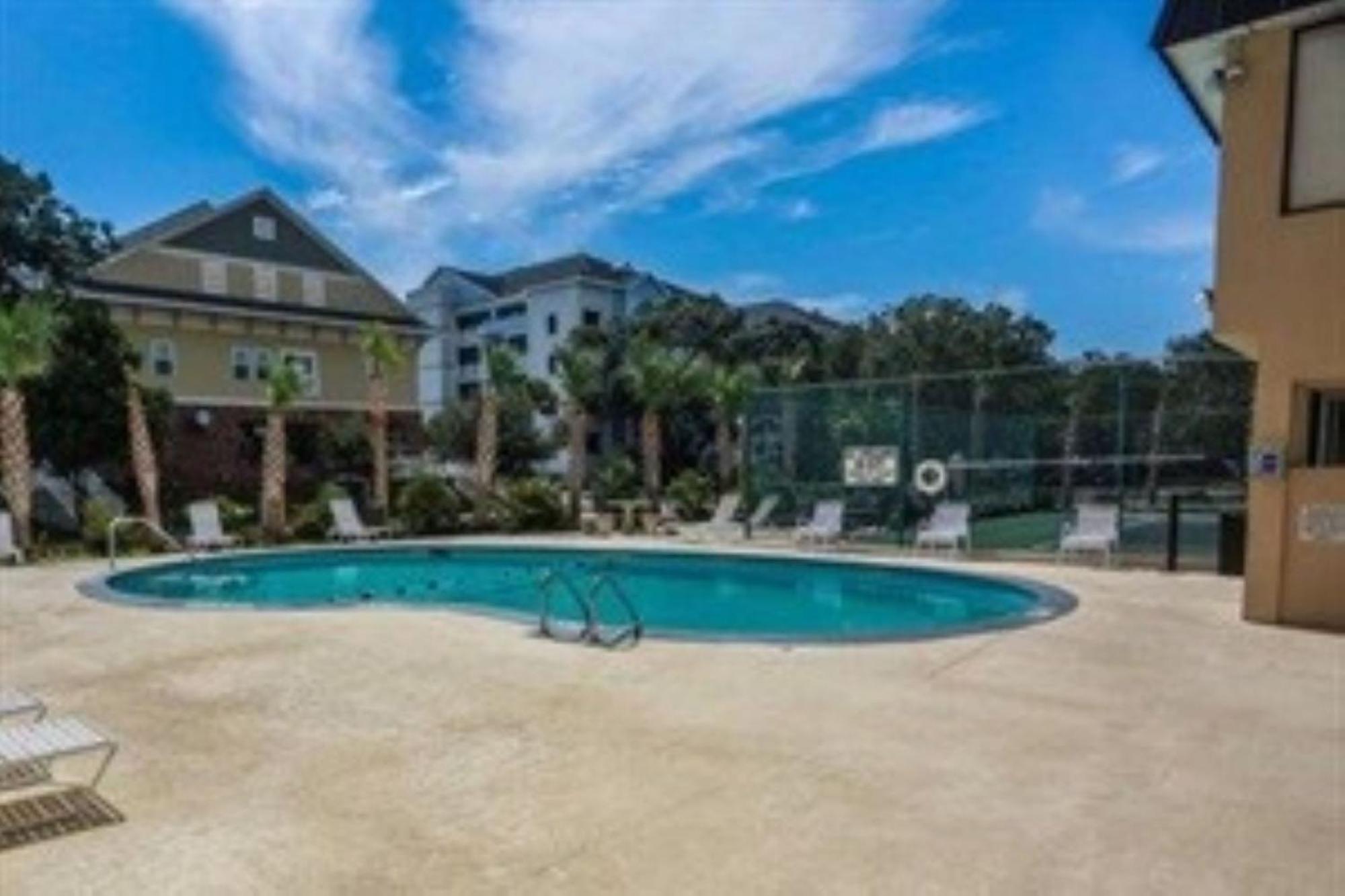 Apartment 2 Blocks To Beach, Lovely For 8 Myrtle Beach