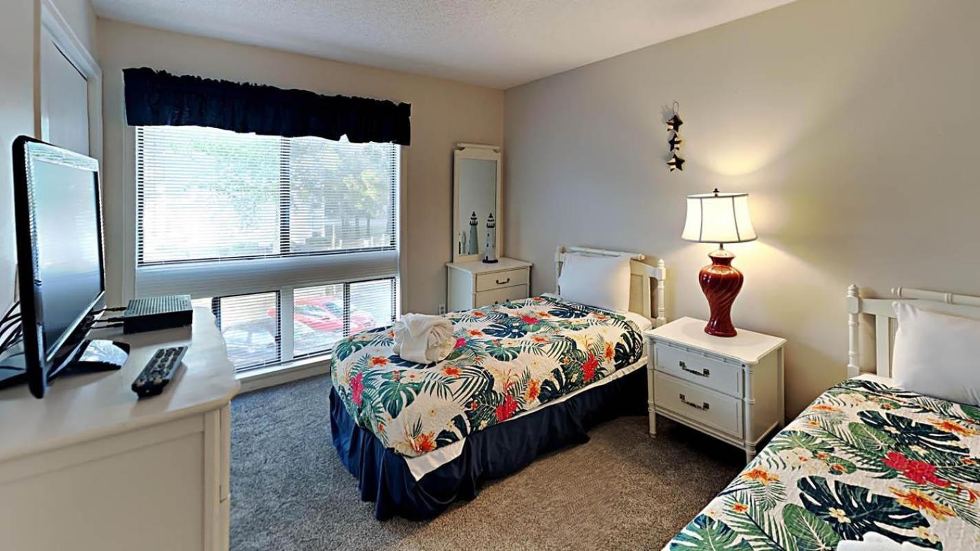 Comfortable 4 Blocks From The Beach * Myrtle Beach