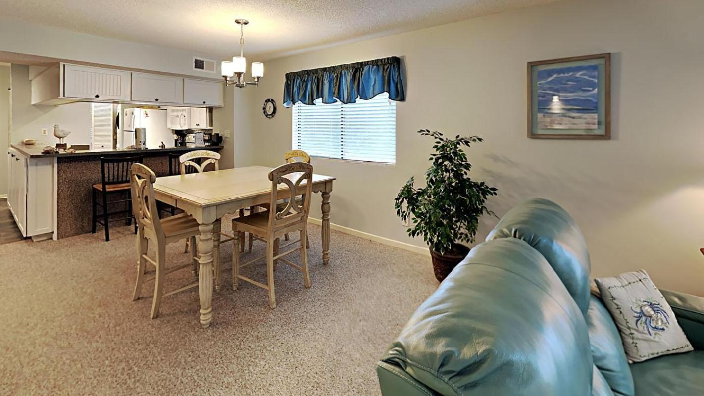 Experience Tranquility At Summertree Village Holiday home