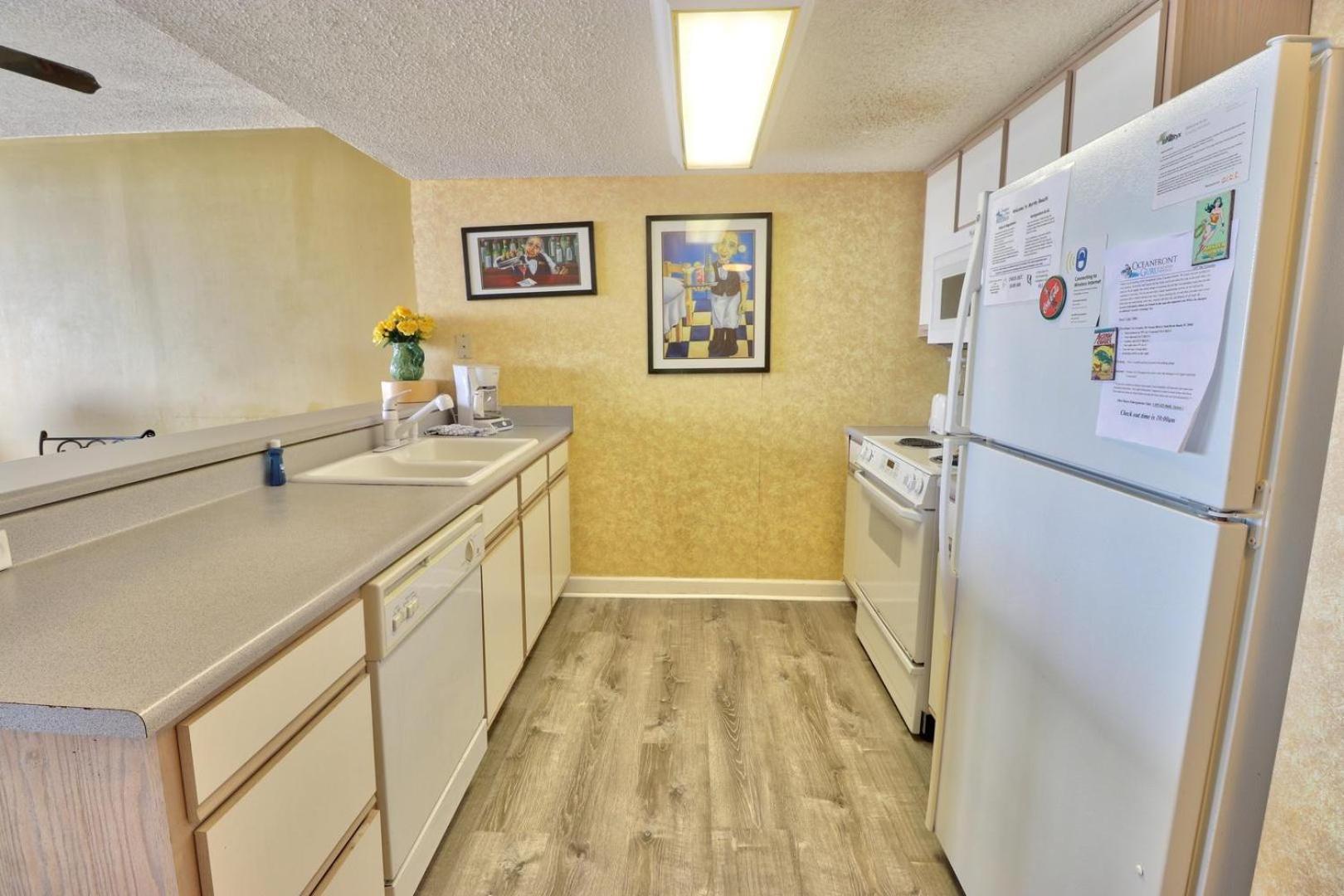 Ocean View Condo, Pool, Beach Access, Wifi Included, Monthly Winter Holiday home *
