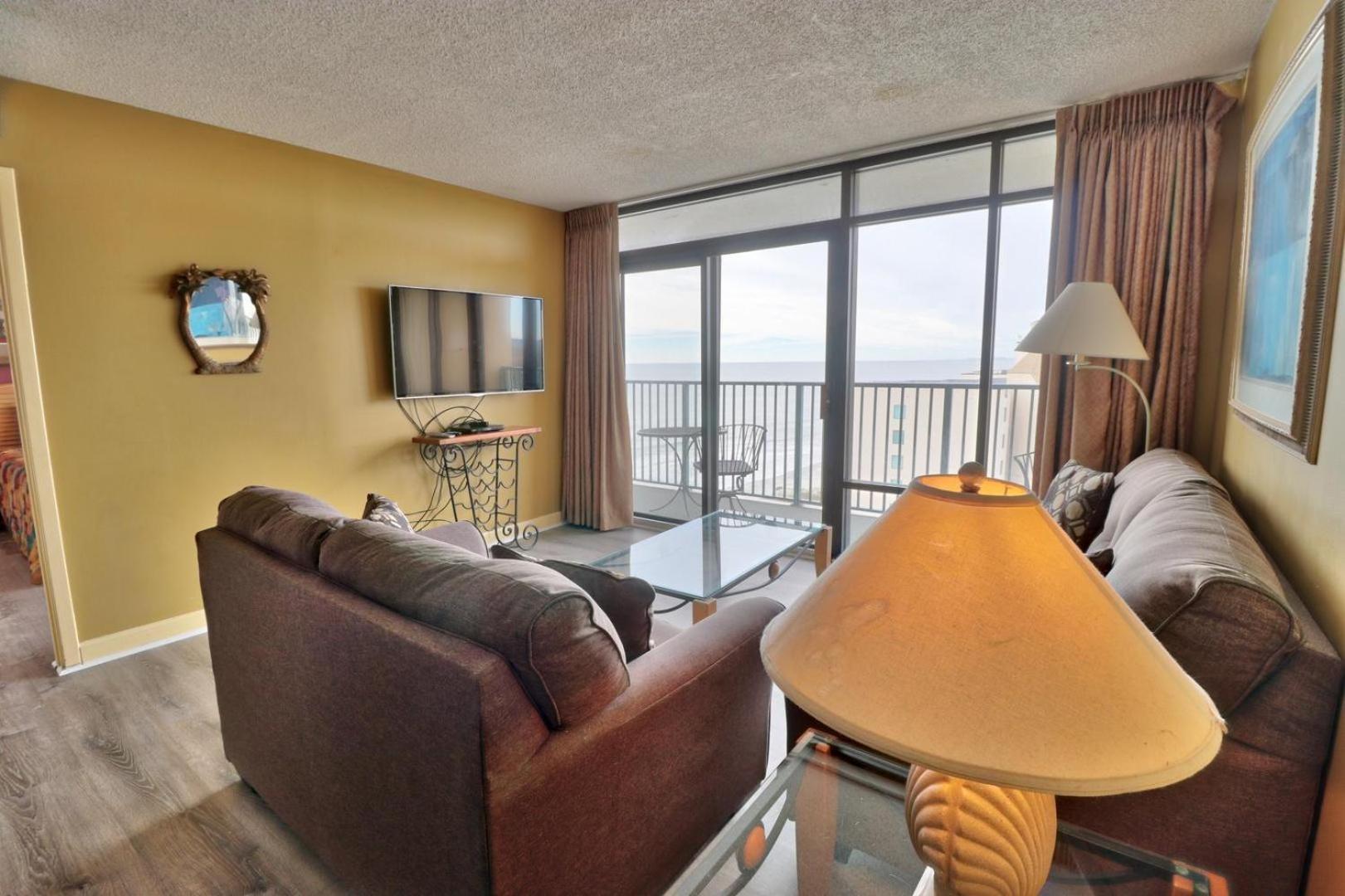 Ocean View Condo, Pool, Beach Access, Wifi Included, Monthly Winter *