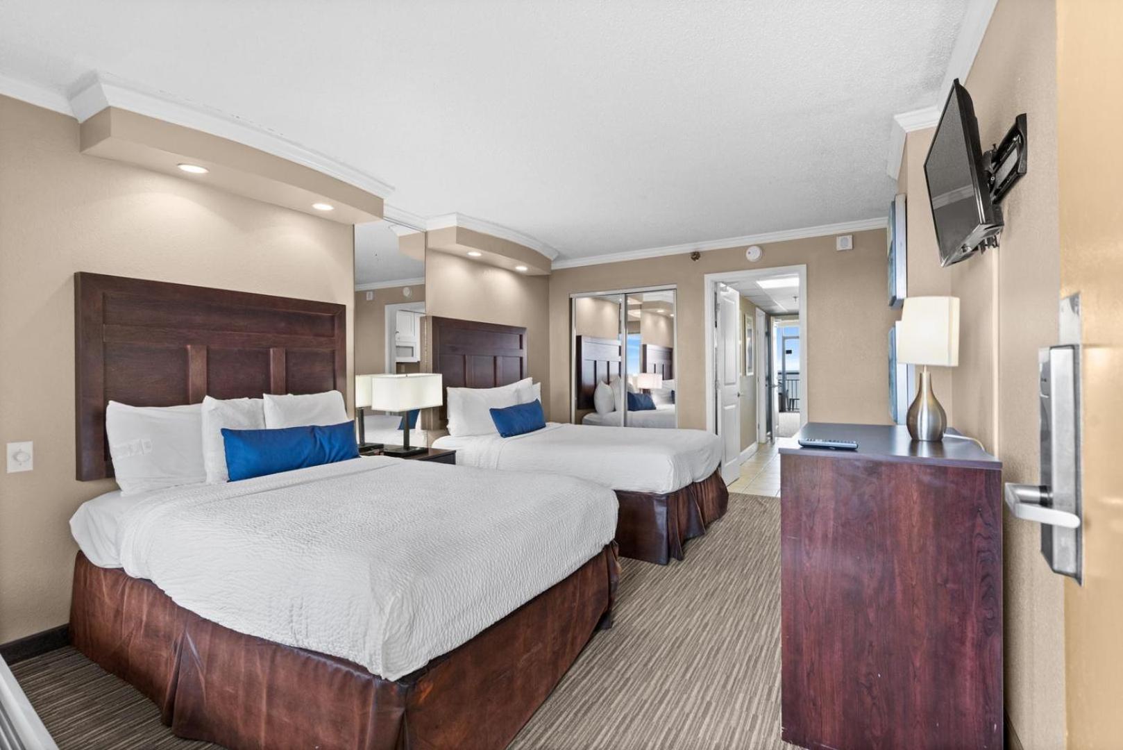 Oceanfront Getaway, Beach Access, Pools