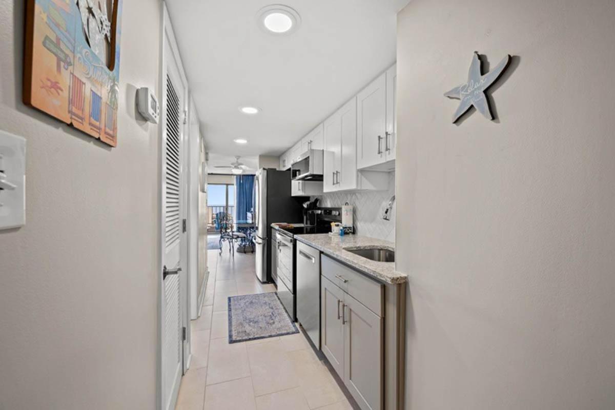 Ocean View Condo, Beach Access, Pools, Views Holiday home Myrtle Beach