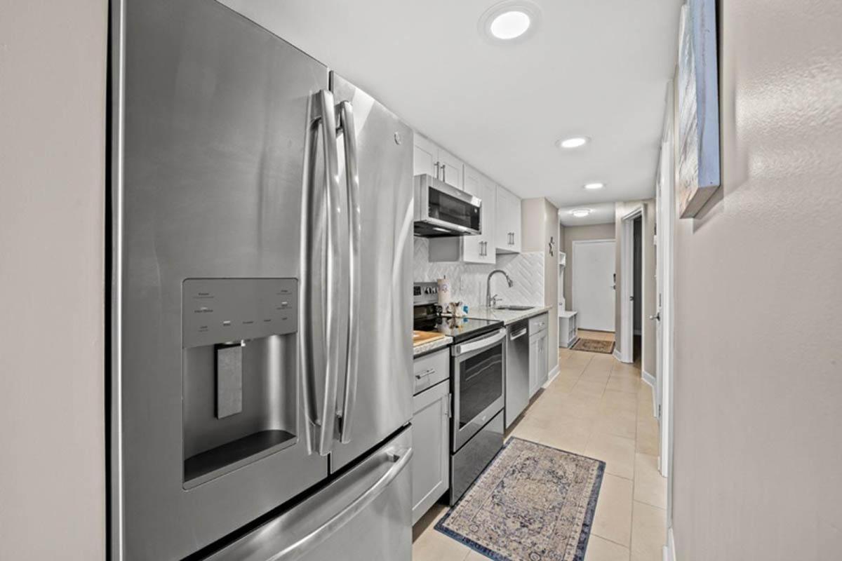 Ocean View Condo, Beach Access, Pools, Views Myrtle Beach