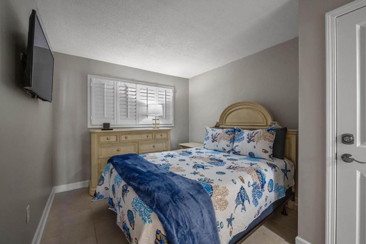 Holiday home Ocean View Condo, Beach Access, Pools, Views