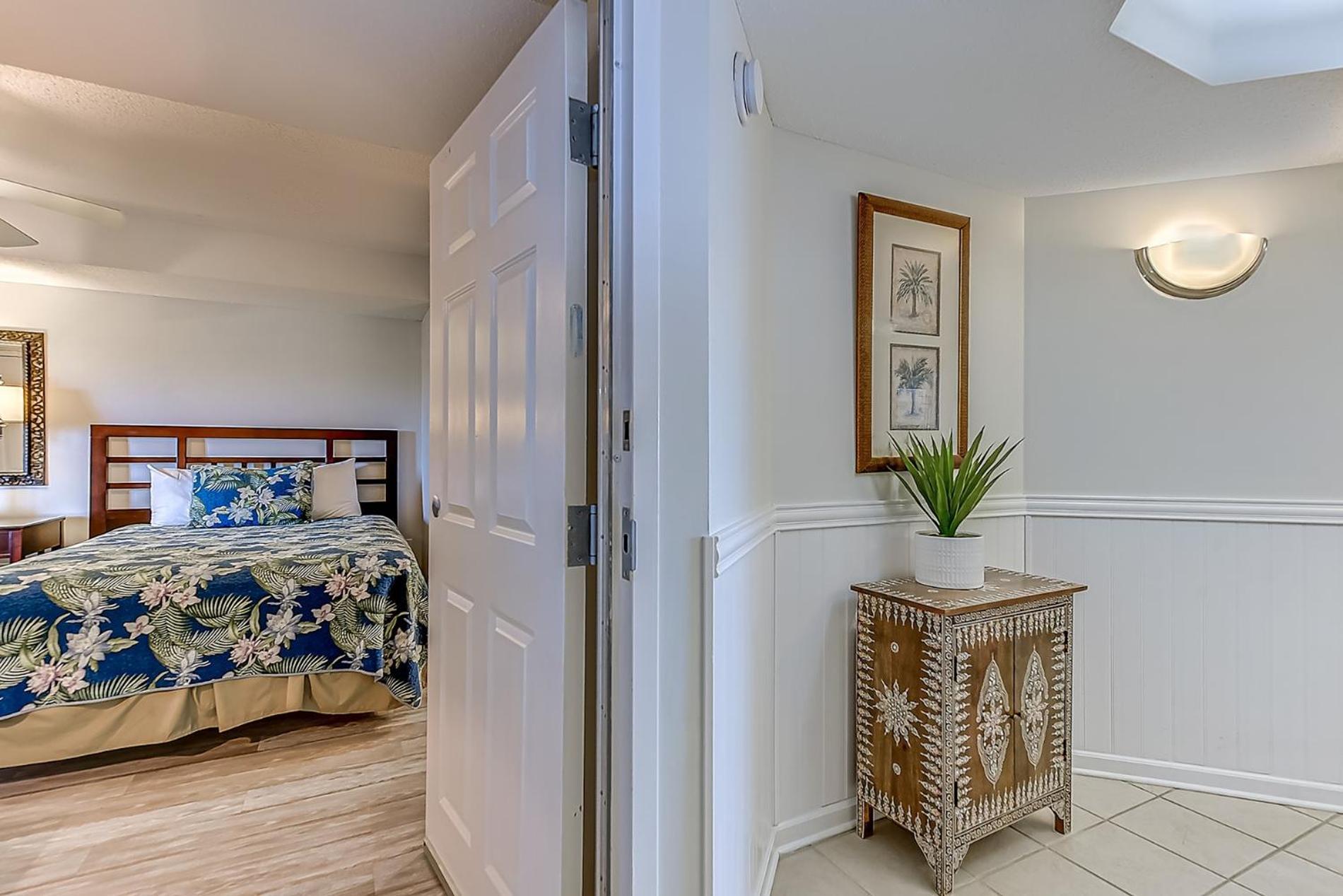 Yacht Club 3-604 Apartment *