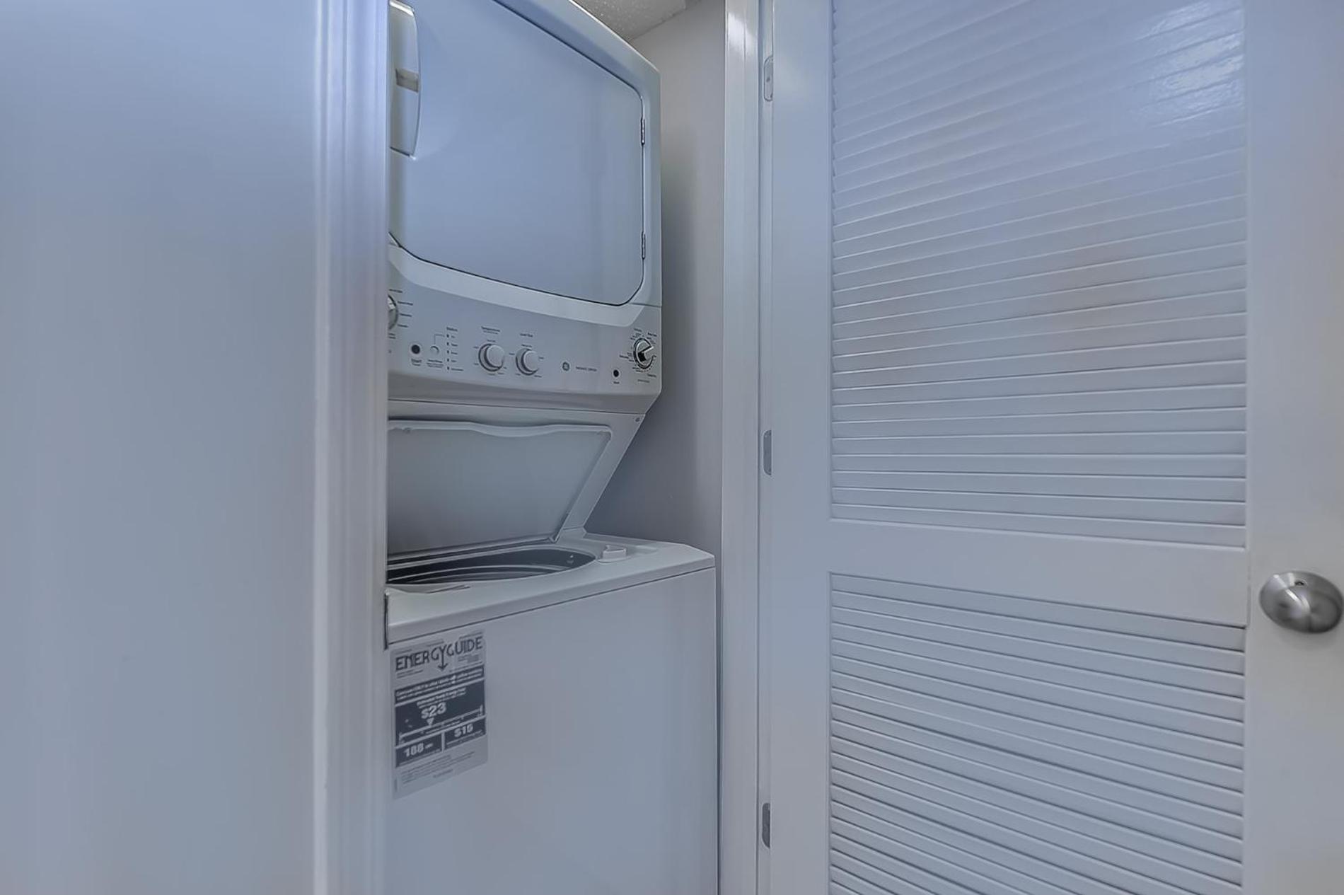 Yacht Club 3-604 Apartment