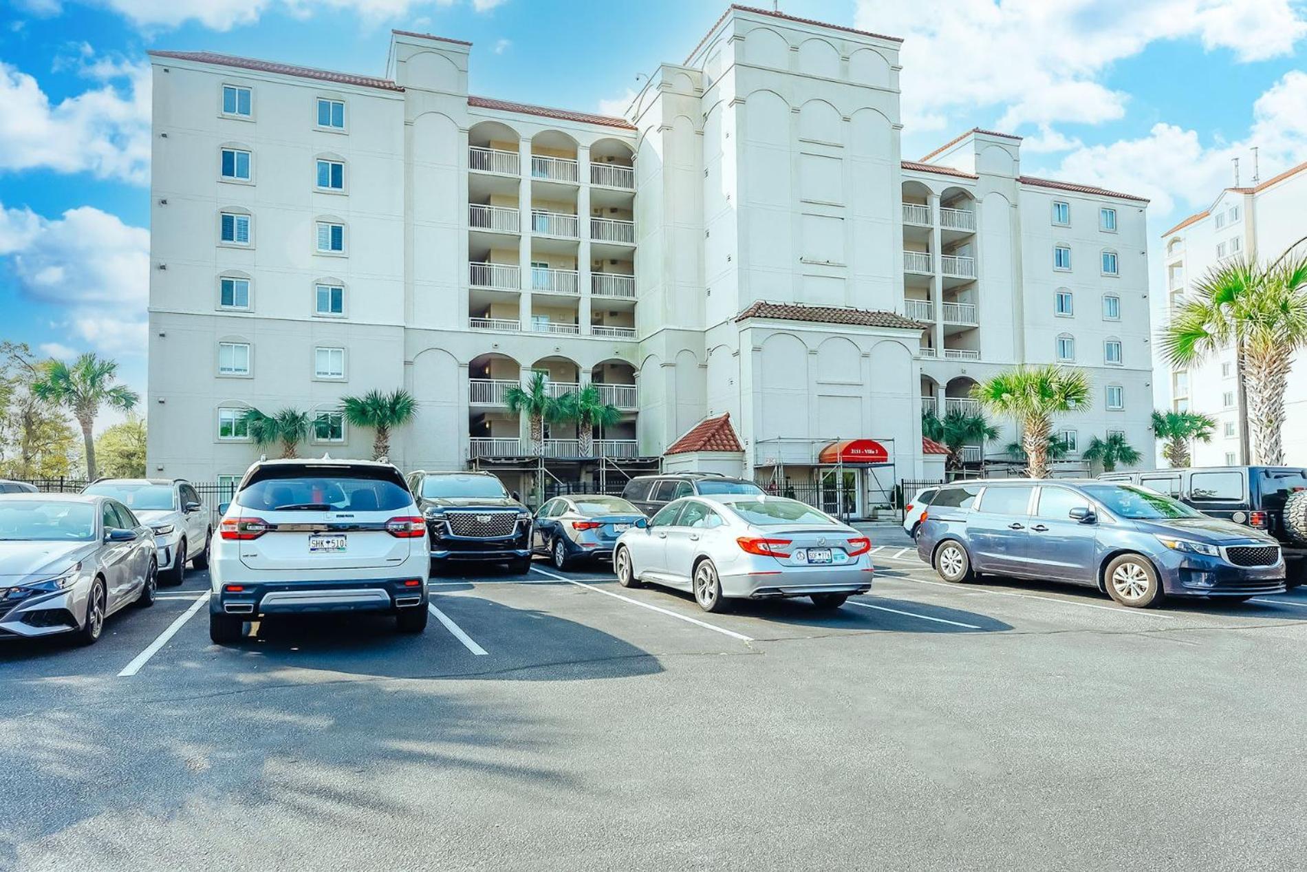 Yacht Club 3-604 Apartment *