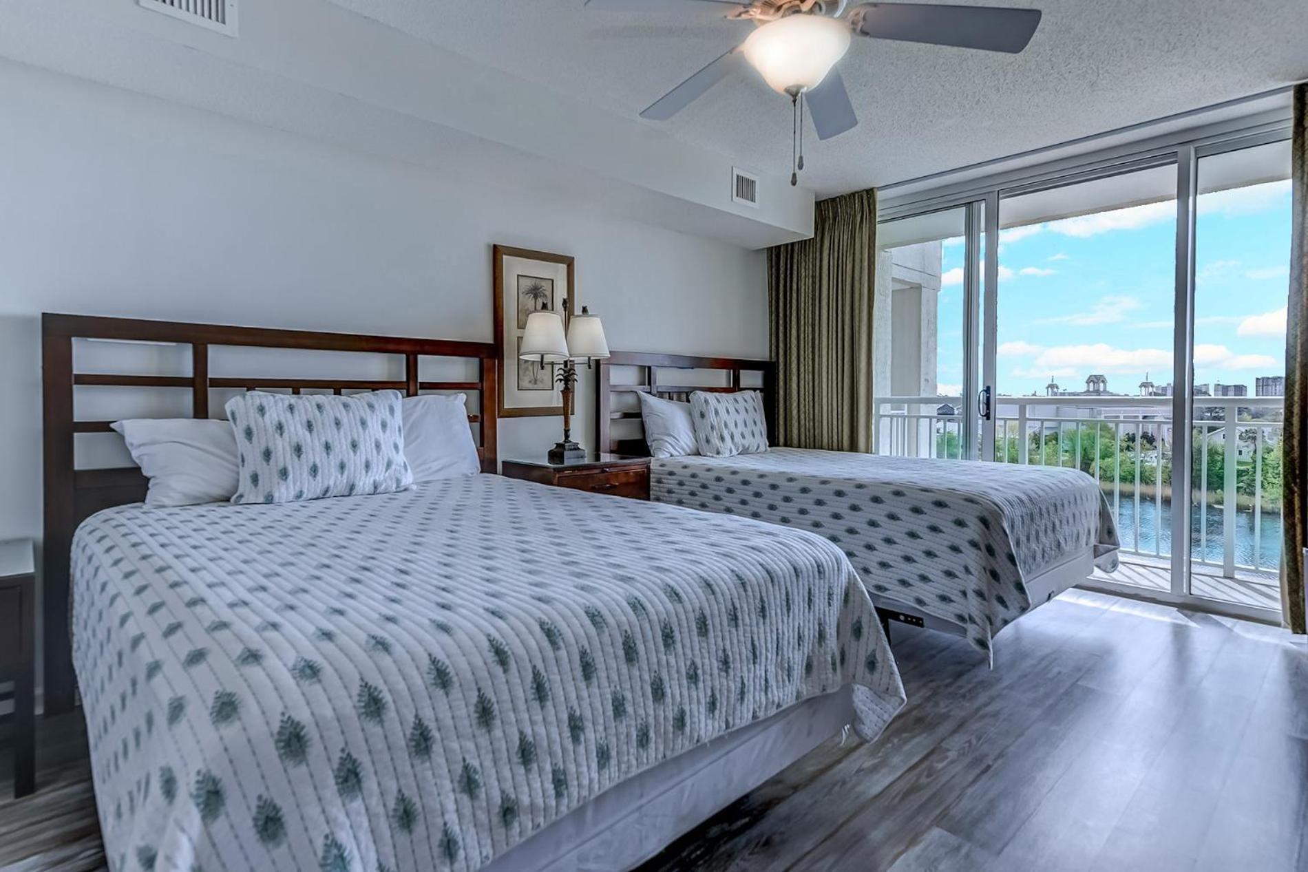 Yacht Club 3-604 Apartment *