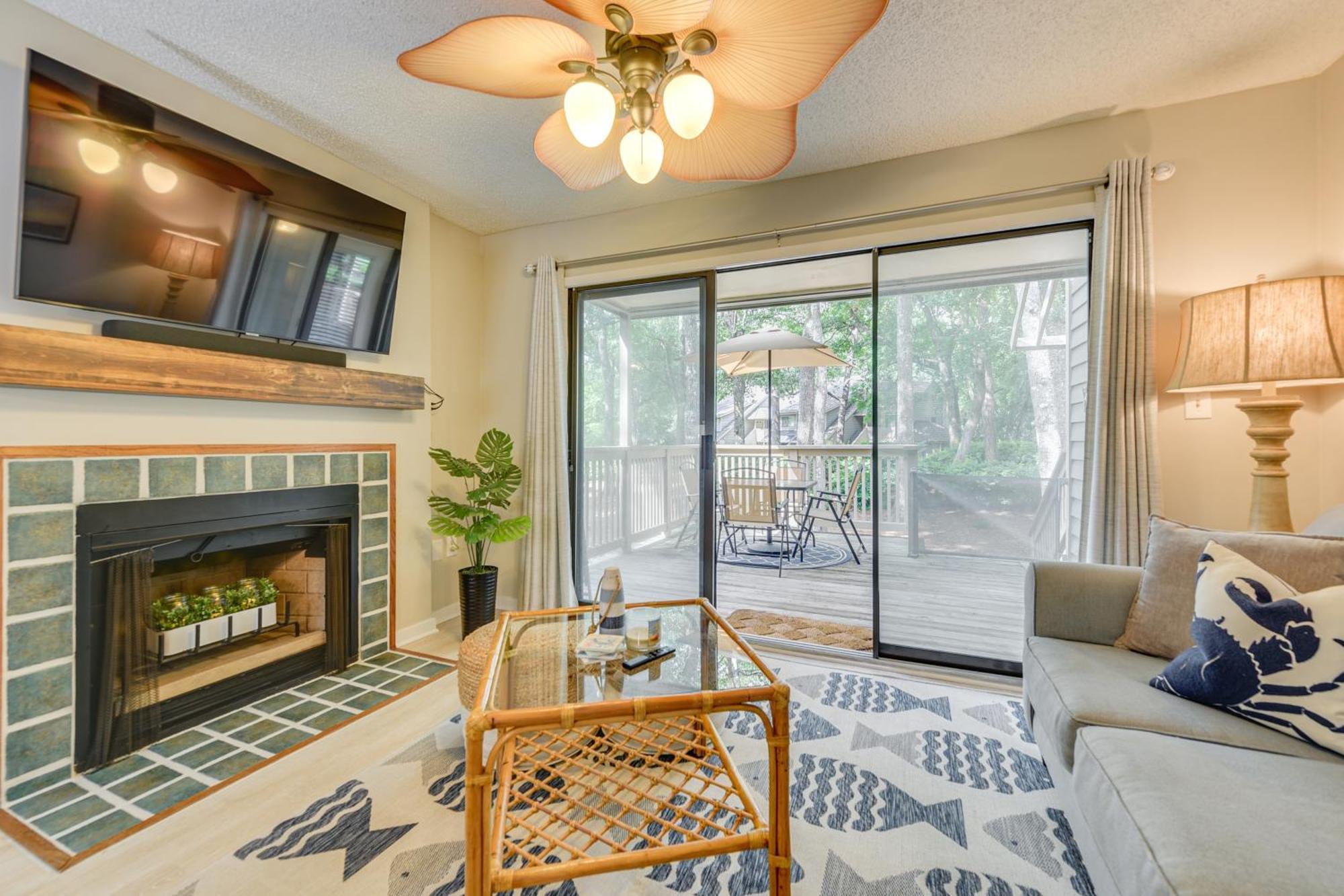 Myrtle Getaway With Private Deck And Pool Access Myrtle Beach