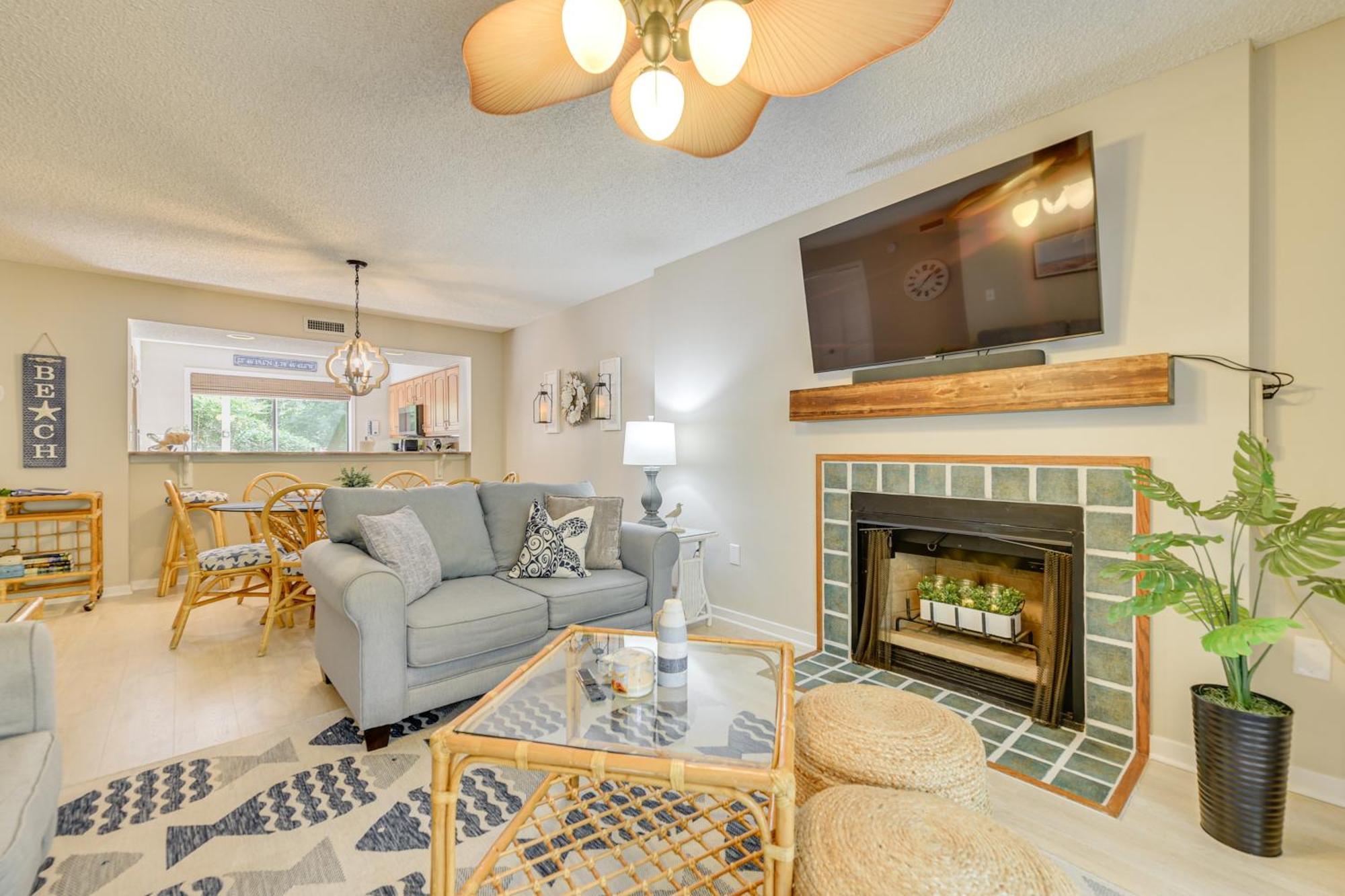 Apartment Myrtle Getaway With Private Deck And Pool Access *