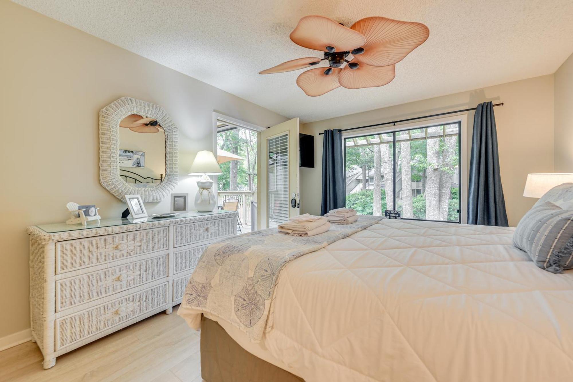 Apartment Myrtle Getaway With Private Deck And Pool Access *