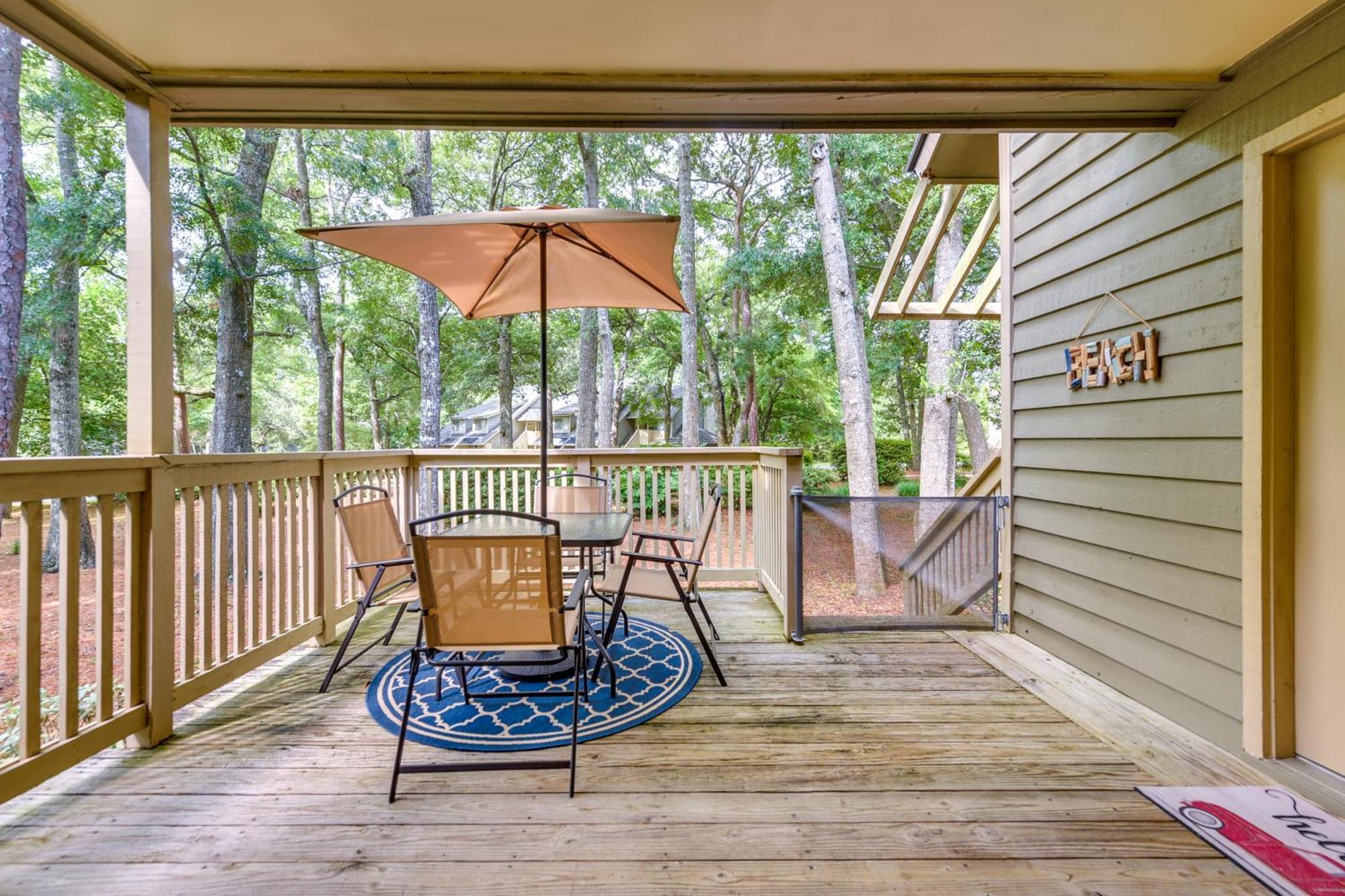 Apartment Myrtle Getaway With Private Deck And Pool Access