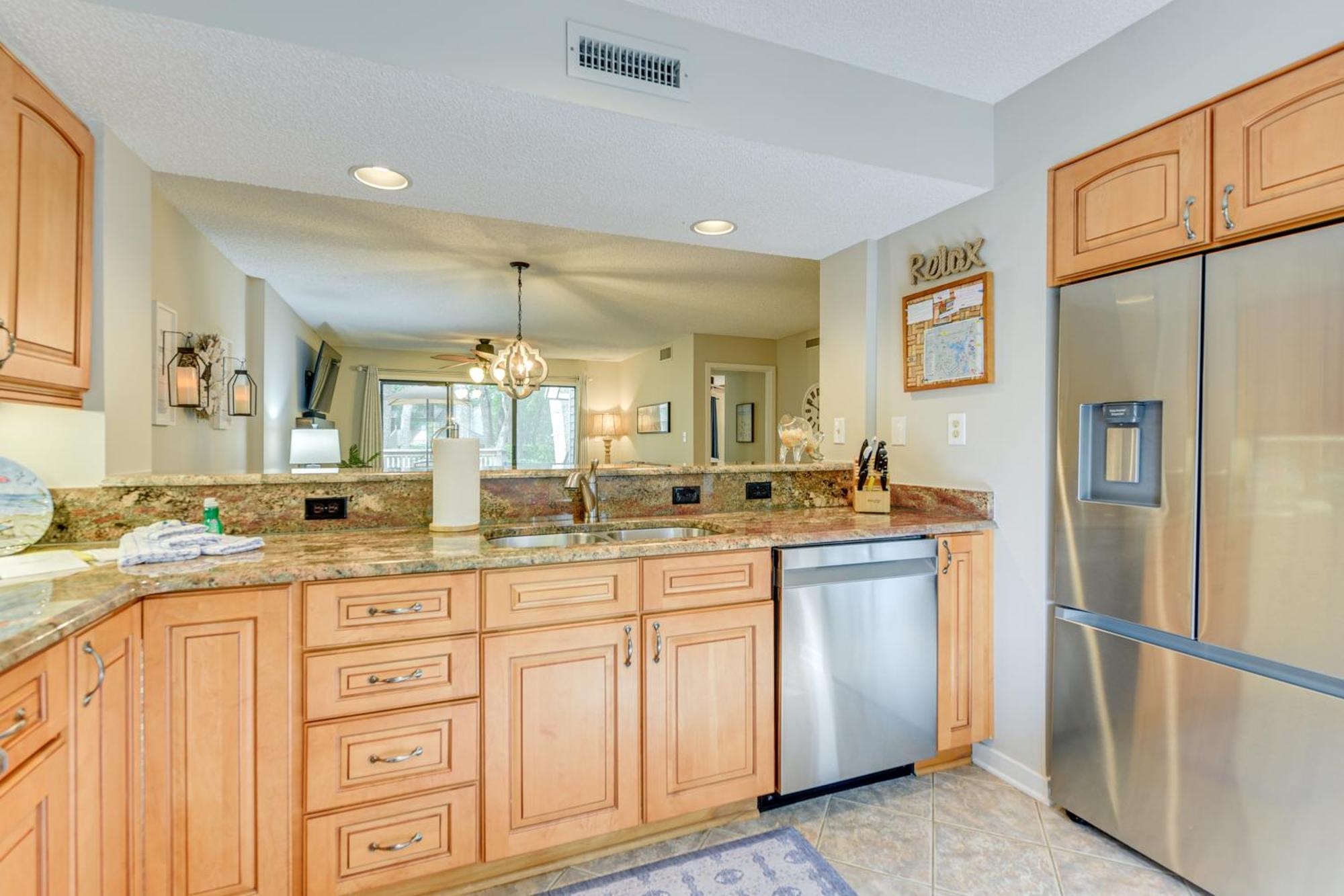 Myrtle Getaway With Private Deck And Pool Access Myrtle Beach