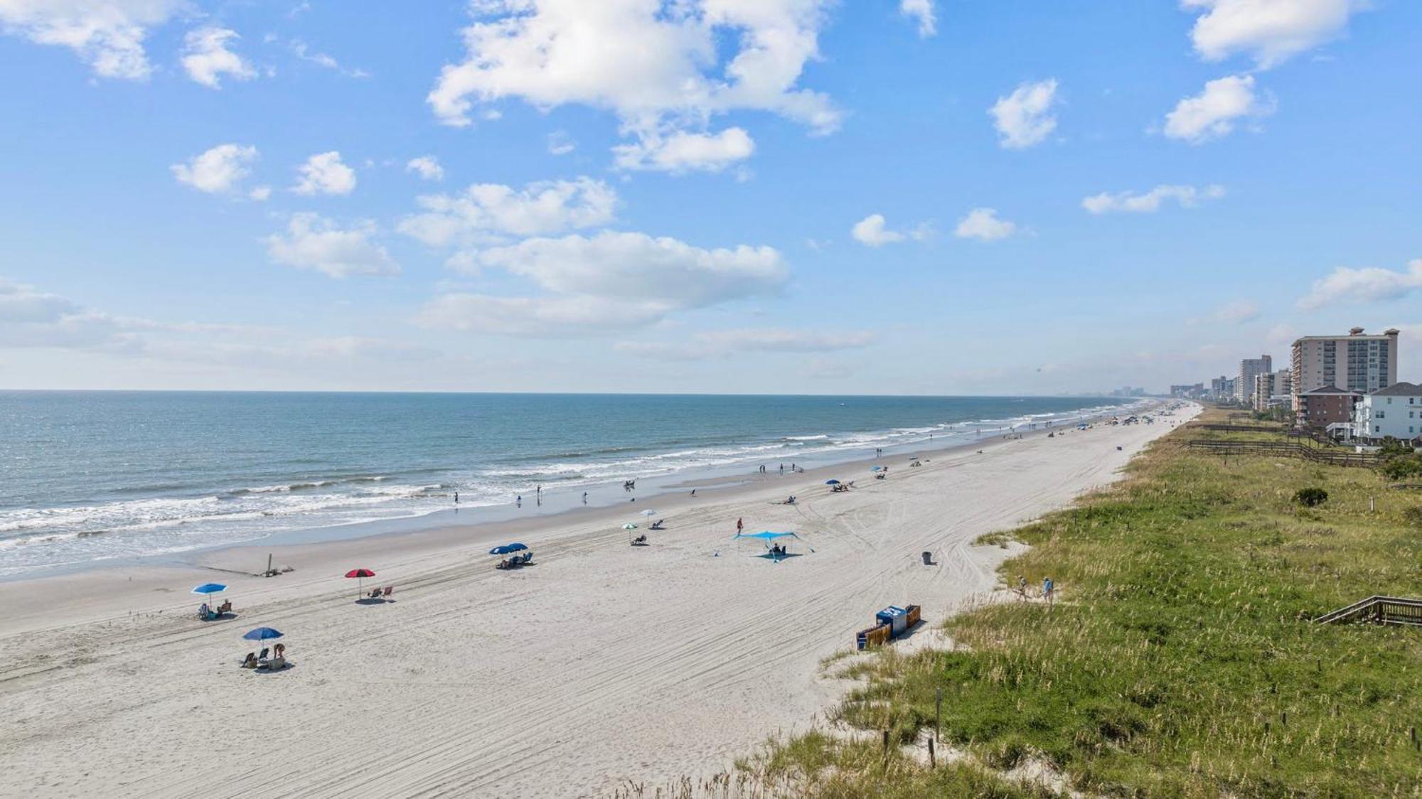 Apartment Sunrise Views- Pool - 4 Bds- 3 Bedroom Oceanfront Charm *