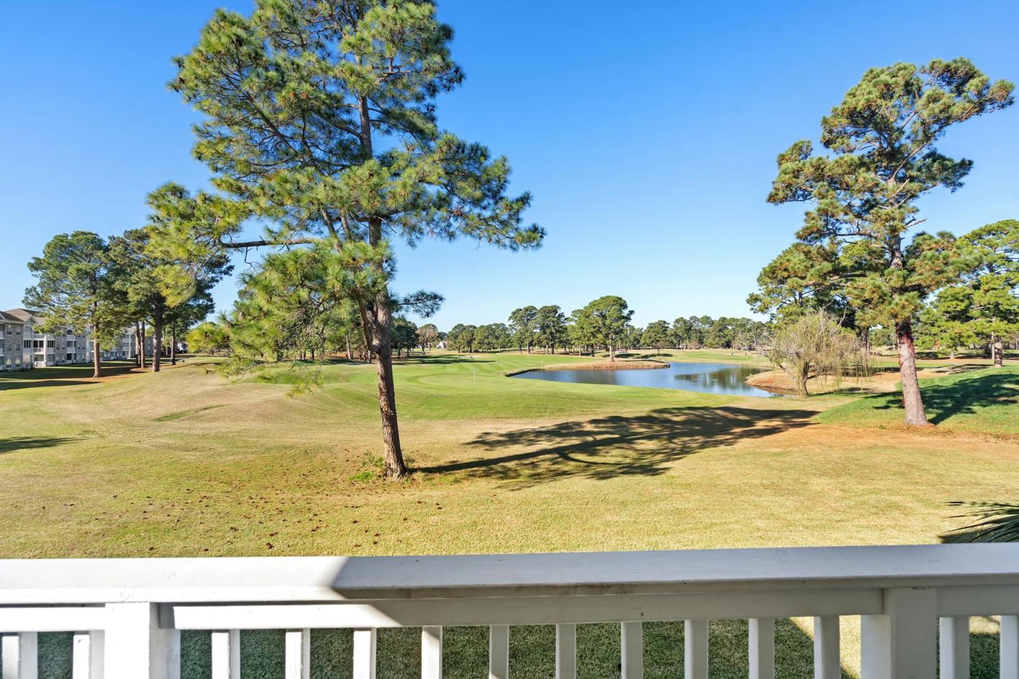 Apartment Impeccable Golf View- 4 Bds- Pools - Near Broadway