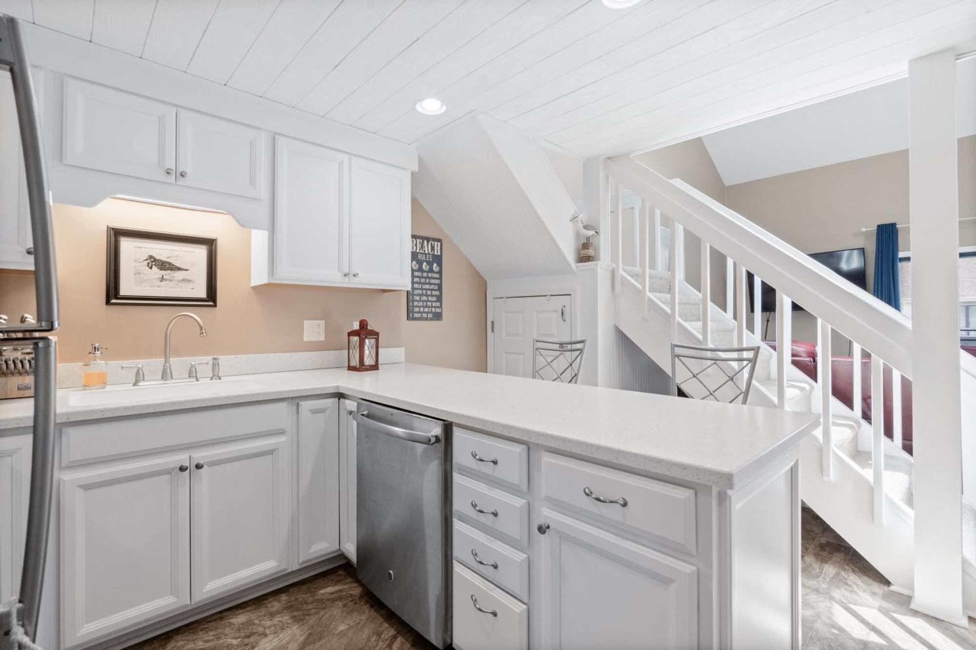 Pool View With Updated Elegant Luxury Holiday home Myrtle Beach