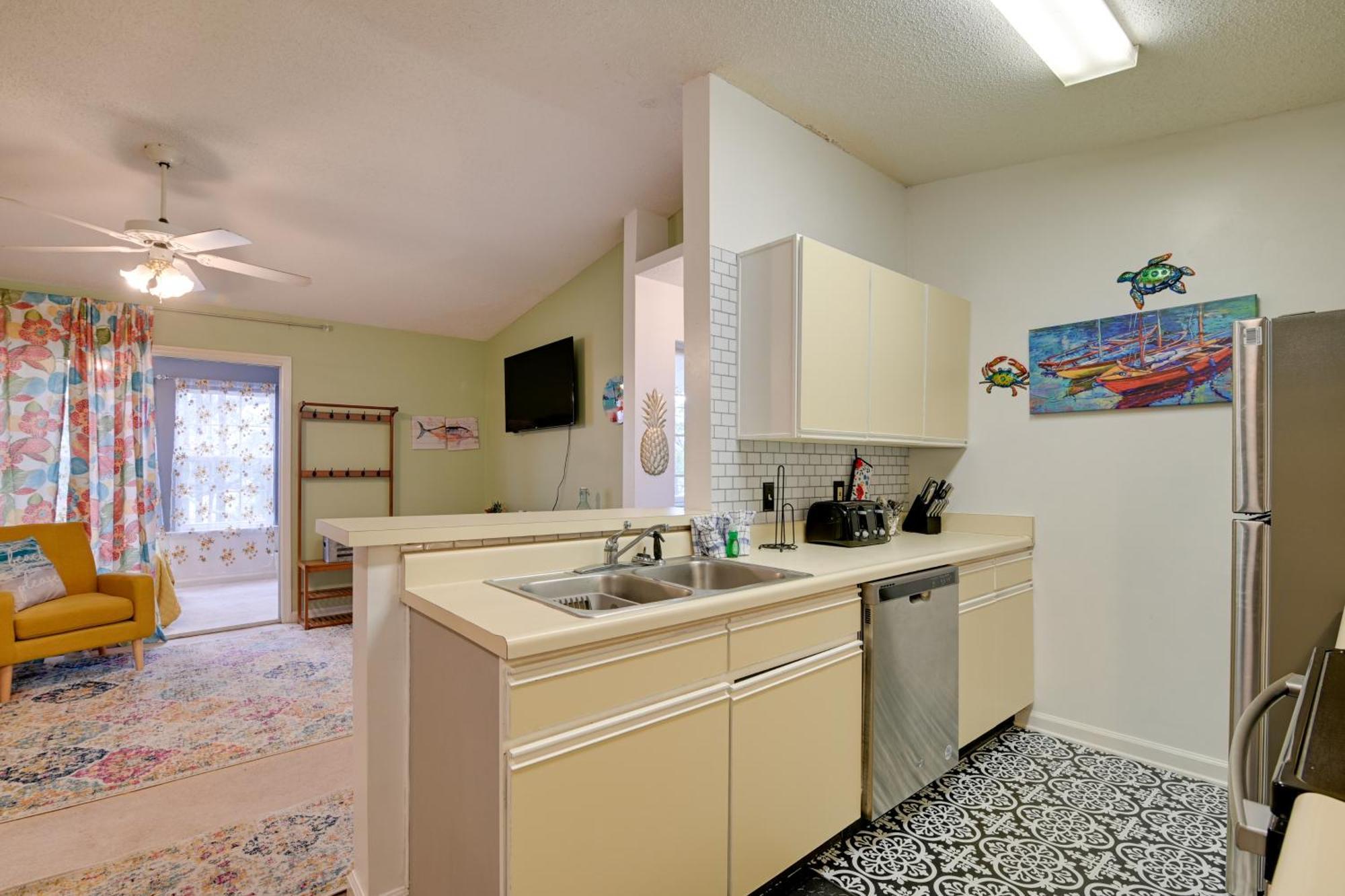 Myrtle 2 Mi To Surfside Beach! Apartment