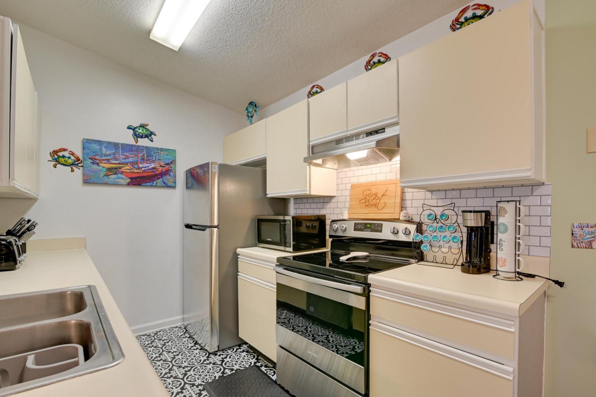 Apartment Myrtle 2 Mi To Surfside Beach!
