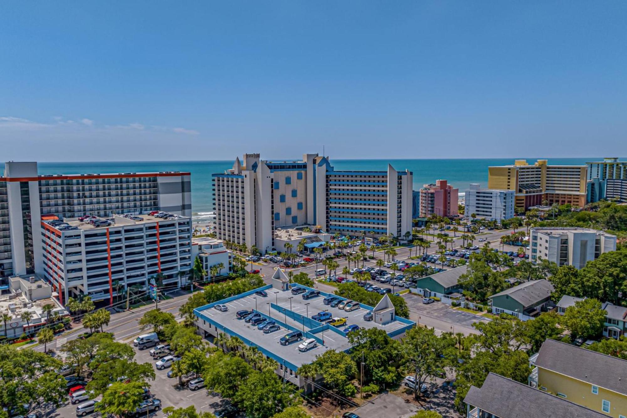 Ocean Reef Oceanfront Unit 408 Holiday home *