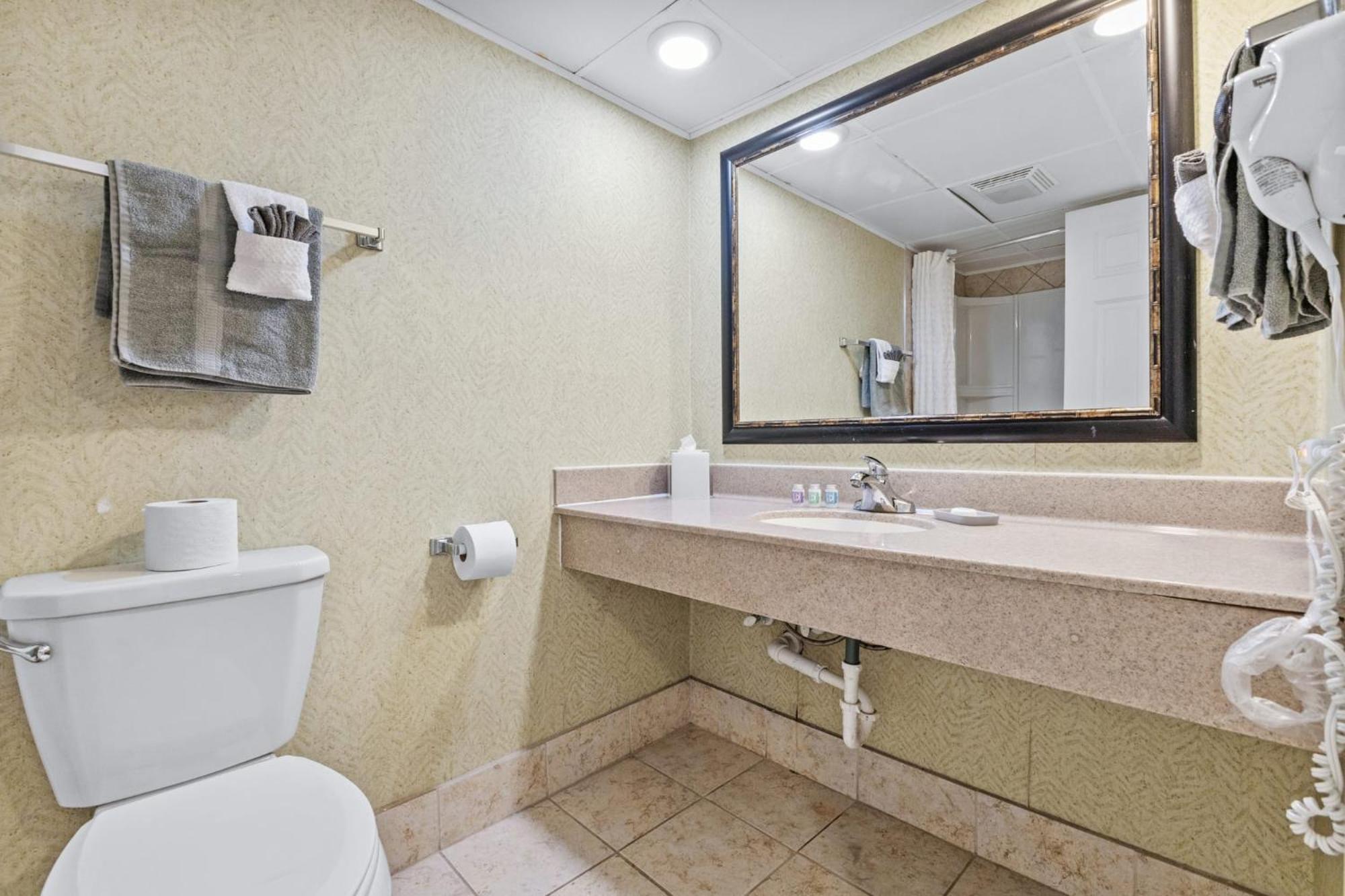 Ocean Reef Oceanfront Unit 408 Holiday home Myrtle Beach