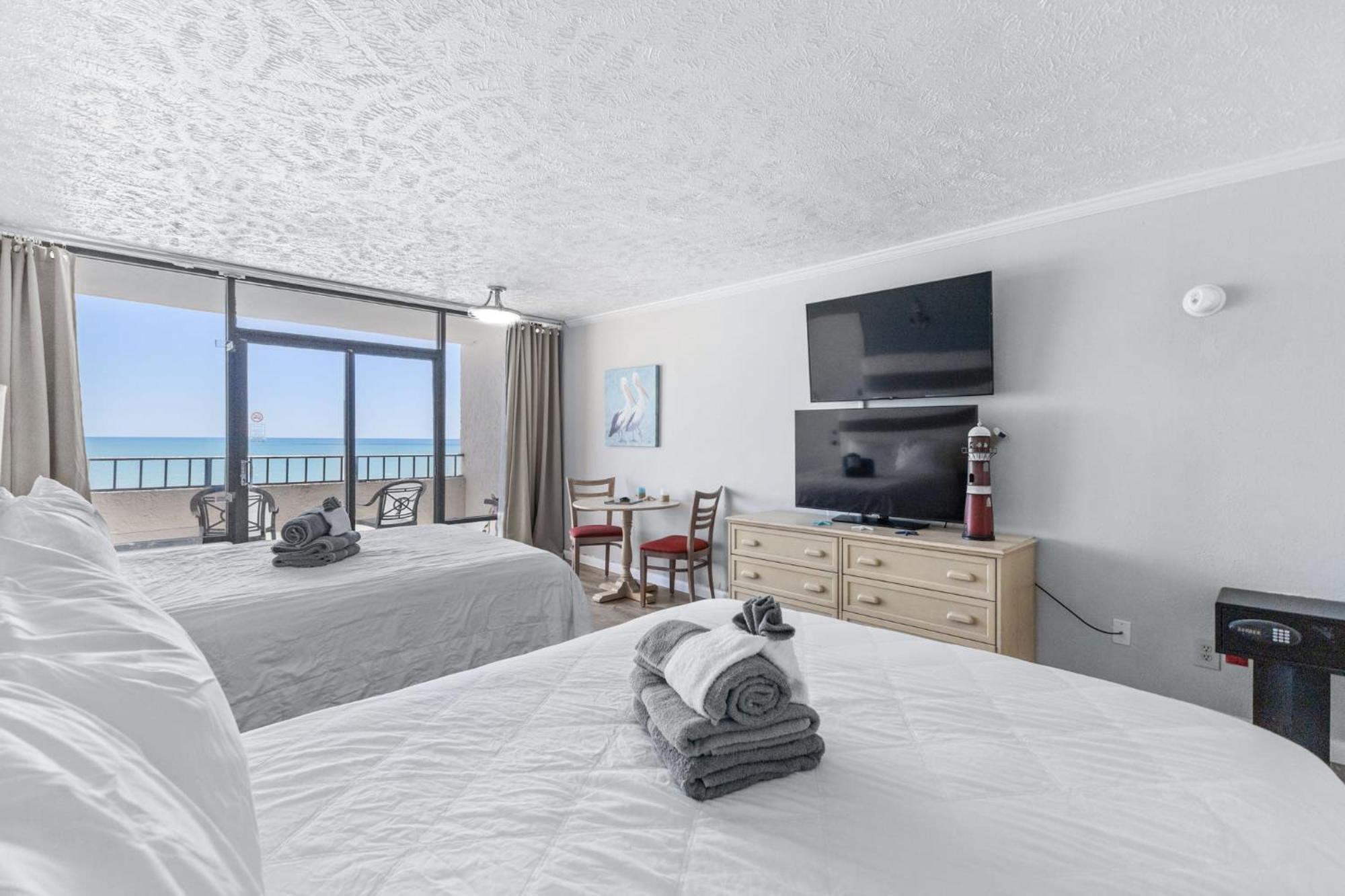 Ocean Reef Oceanfront Unit 408 Holiday home