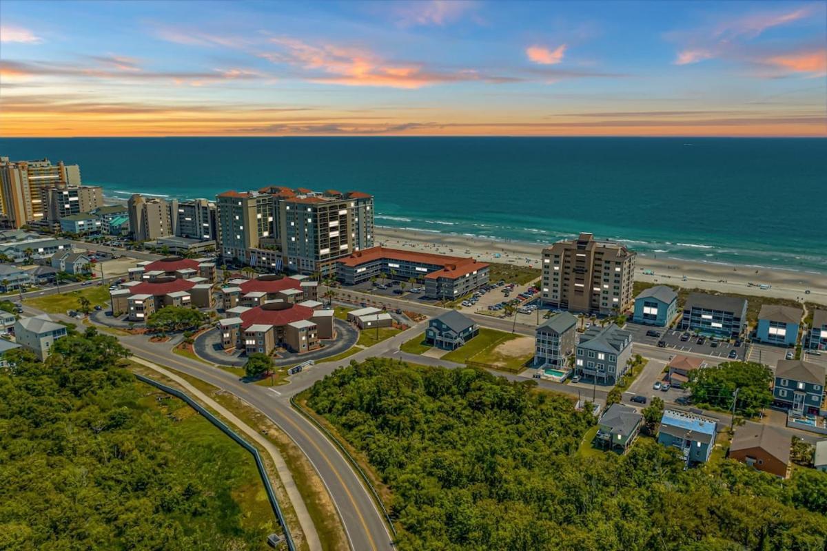 Chateau By The Sea Breezy Oceanfront Unit G2 Holiday home Myrtle Beach