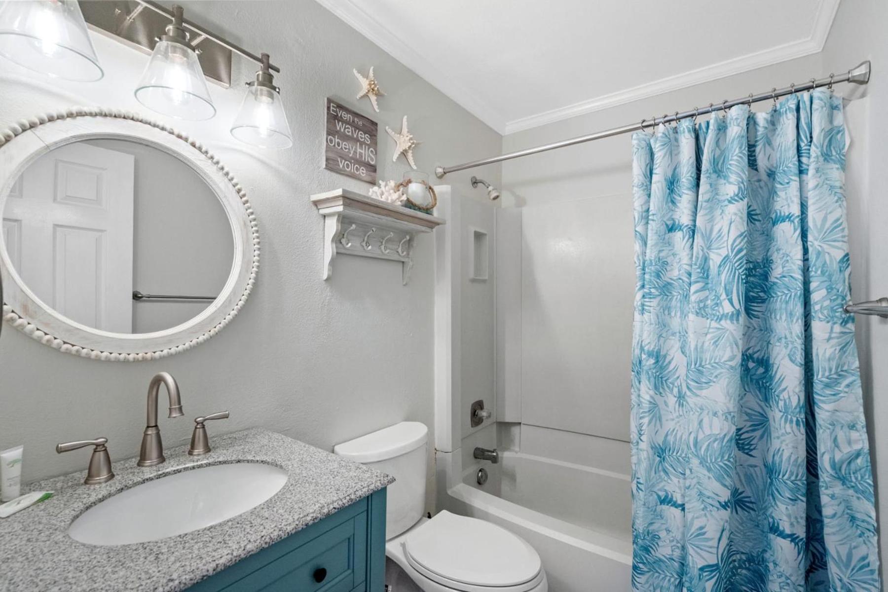 Chateau By The Sea Breezy Oceanfront Unit G2 Holiday home *