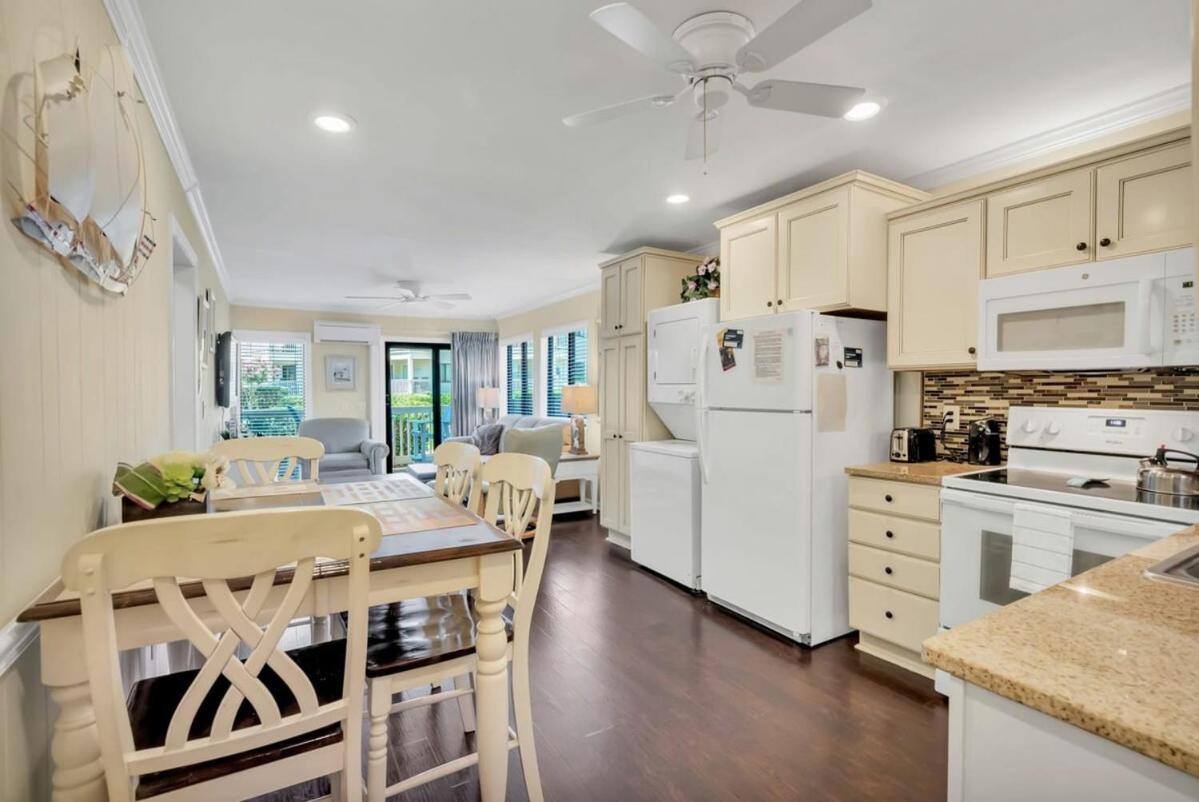 Ocean Forest Cozy Oceanfront Unit D116