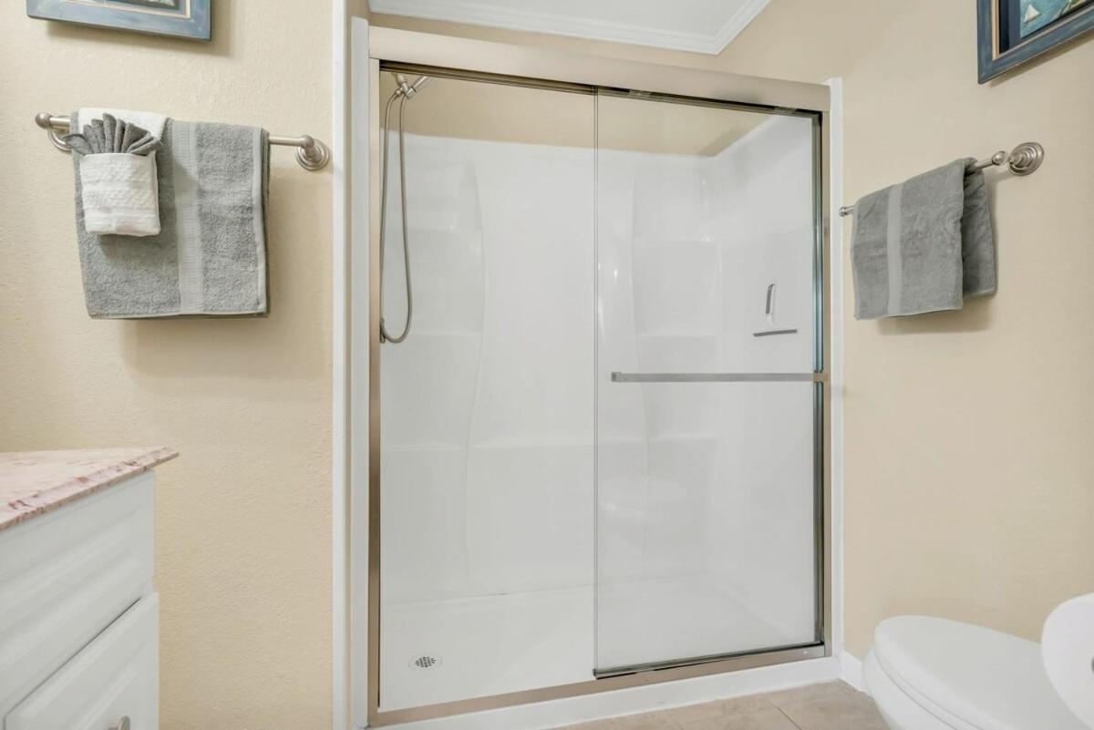Ocean Forest Cozy Oceanfront Unit D116 Holiday home