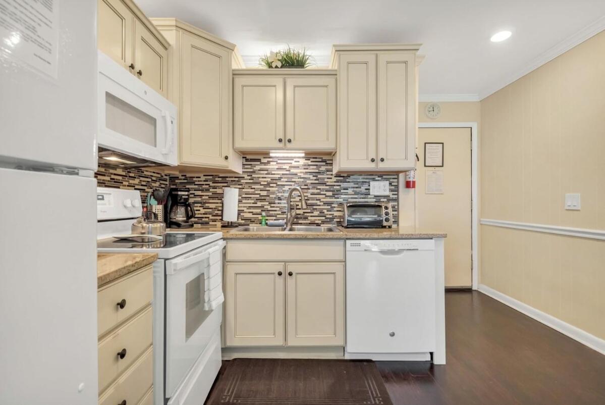 Ocean Forest Cozy Oceanfront Unit D116